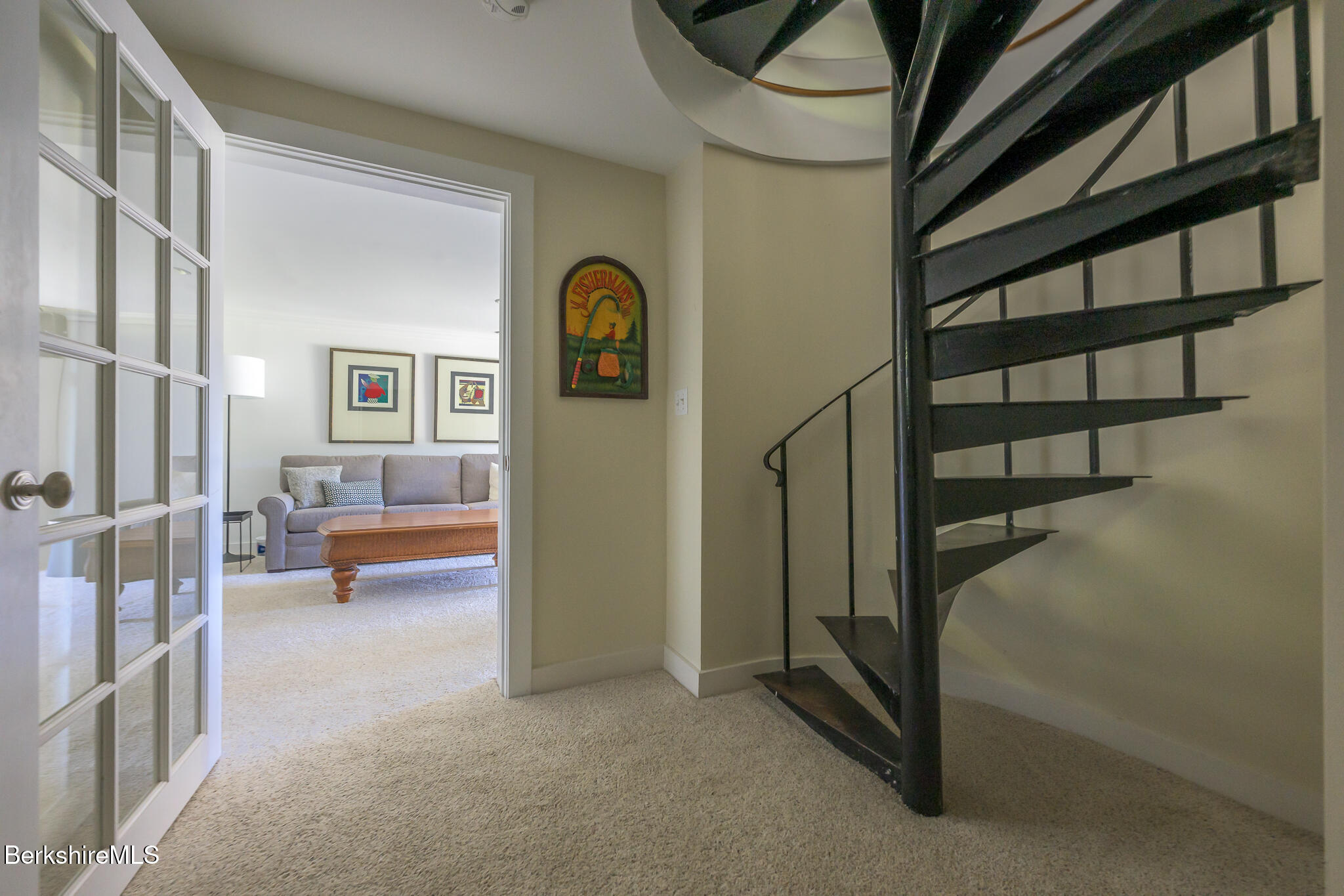 7 Maple View Dr