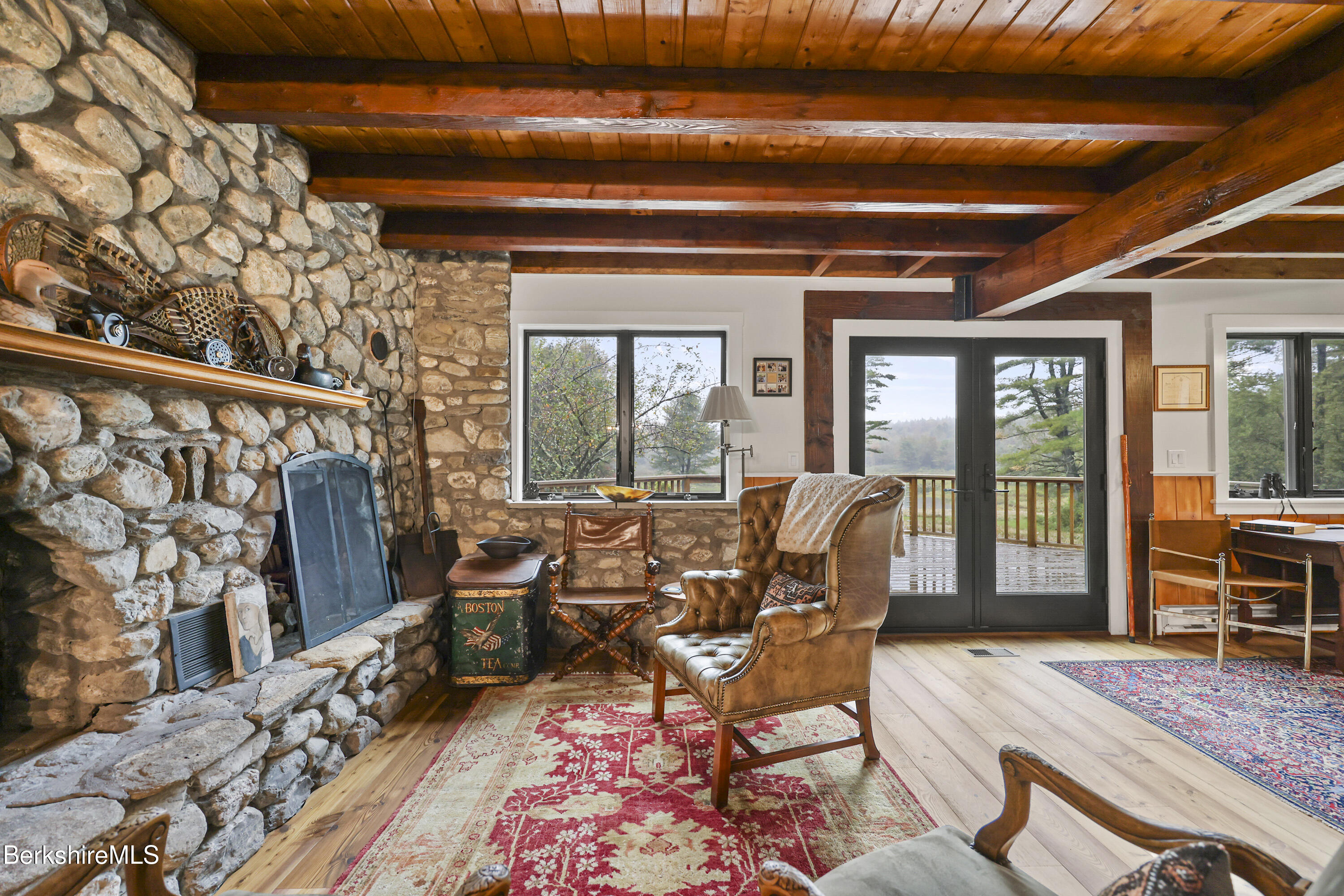 327 Chester Rd