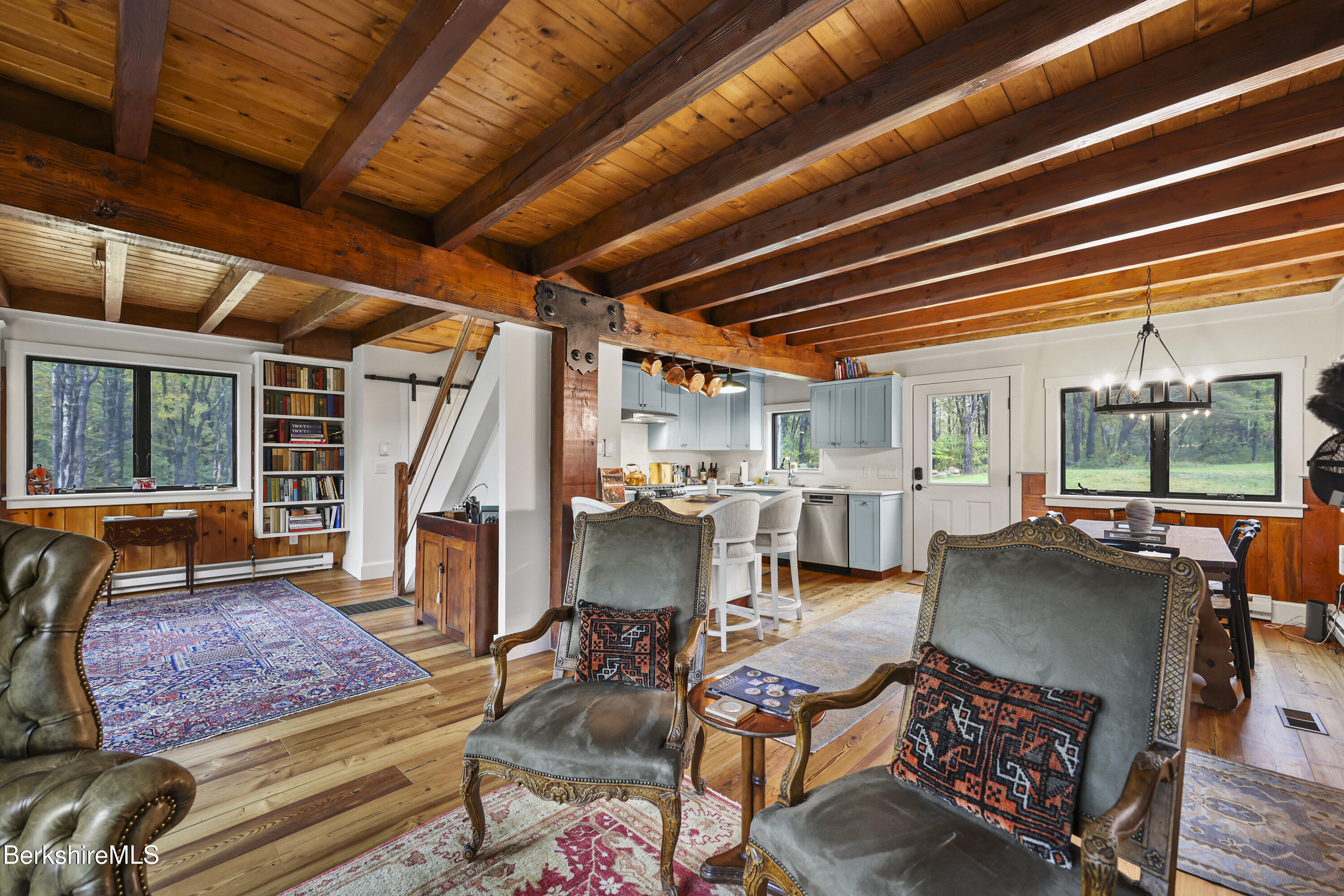 327 Chester Rd