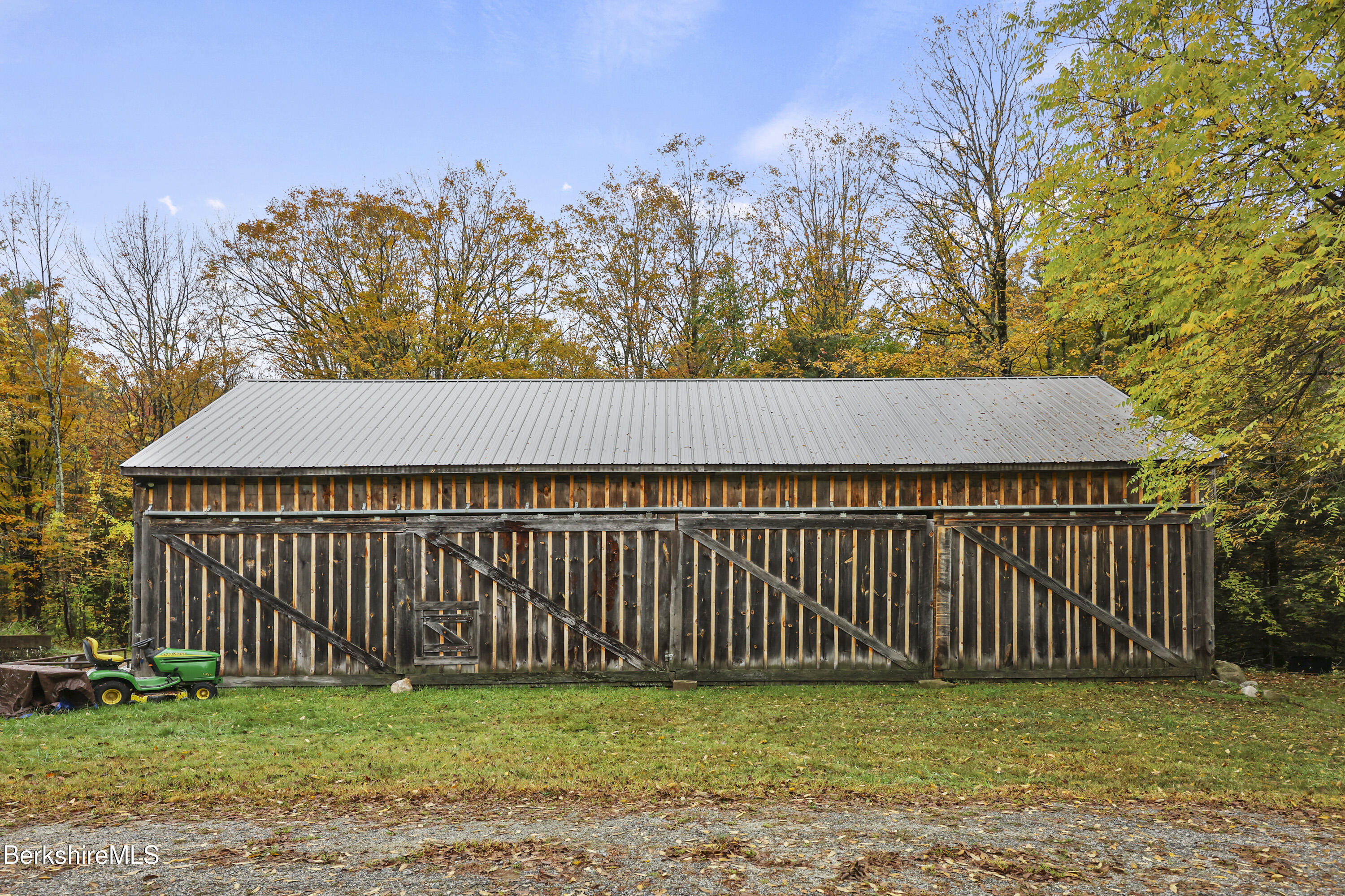 327 Chester Rd