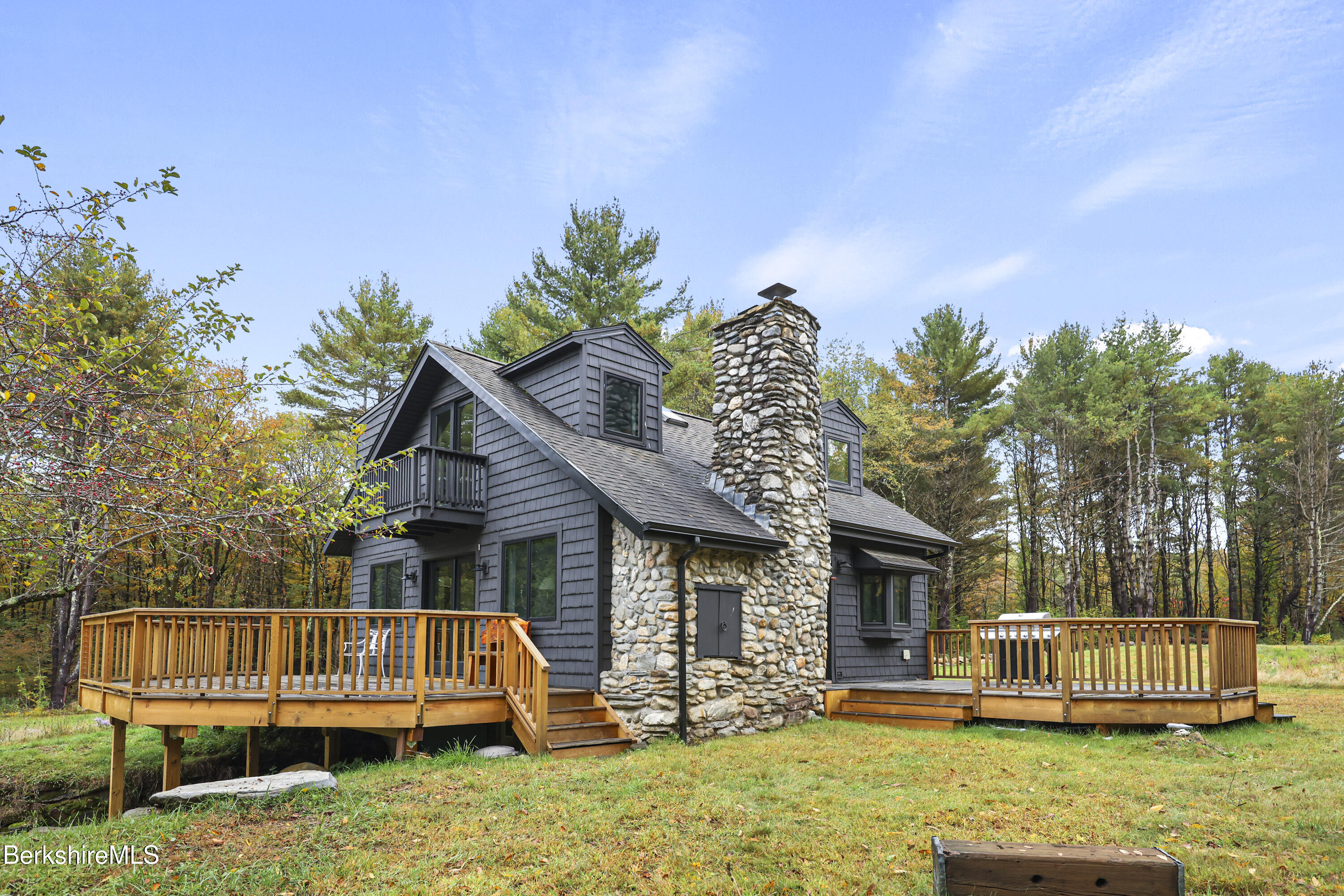 327 Chester Rd