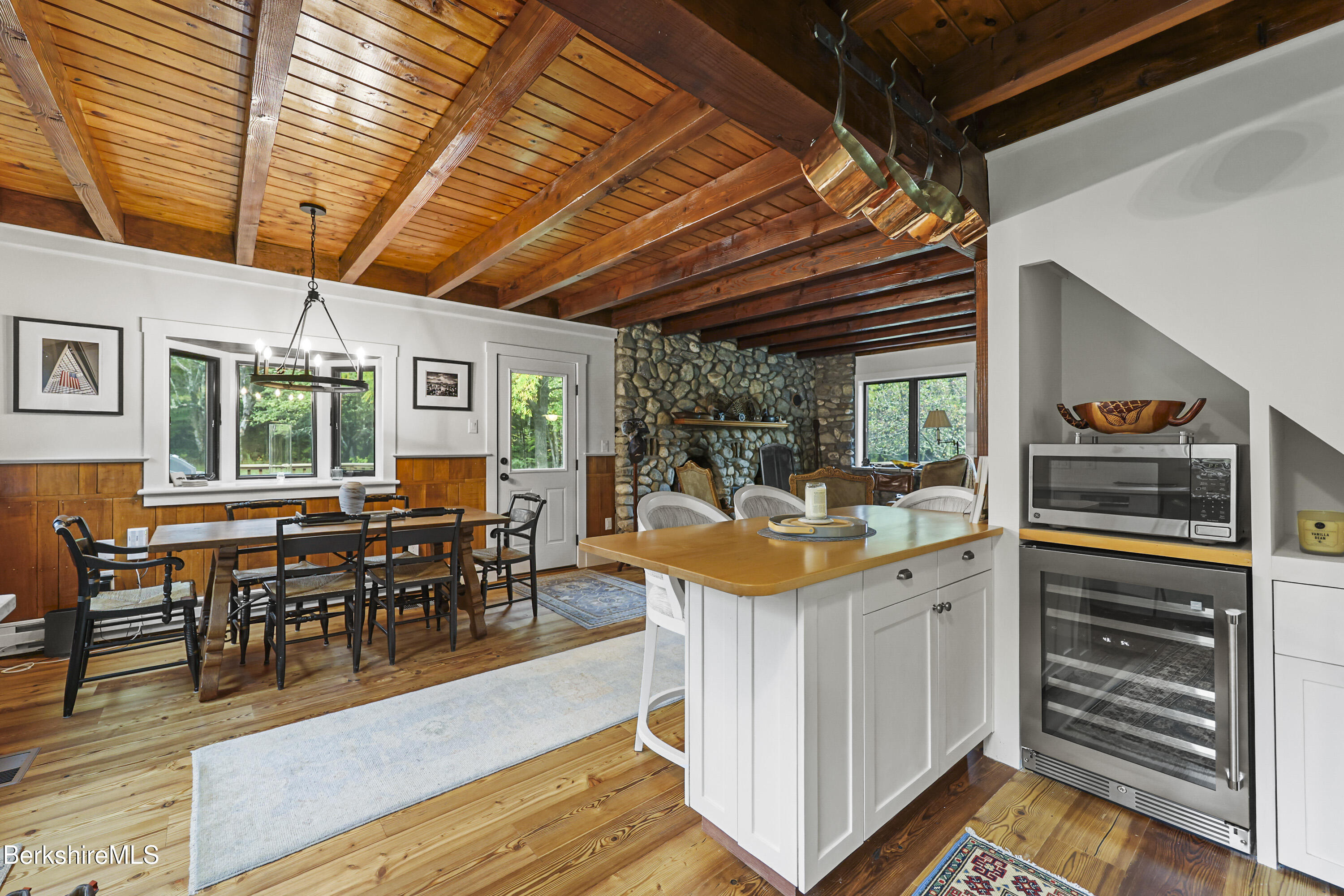 327 Chester Rd