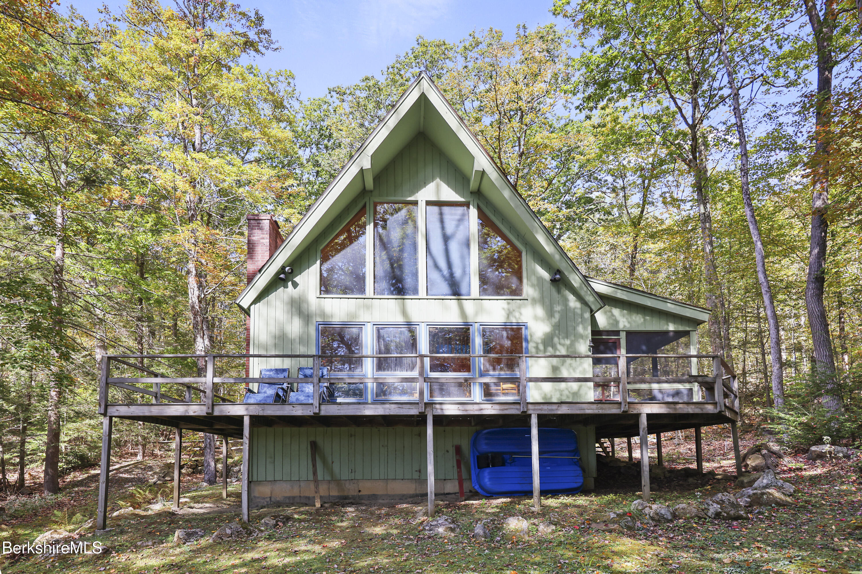 98 Loop Dr