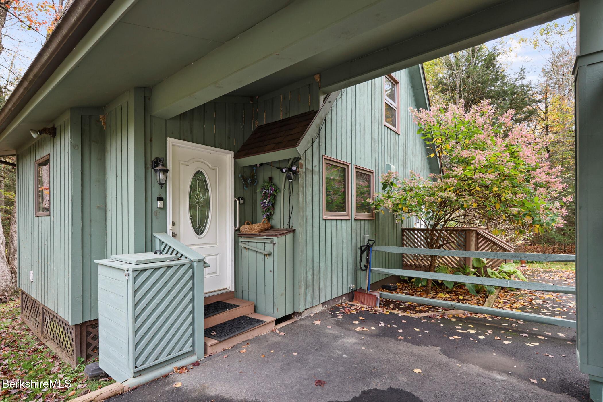 1178 Bancroft Rd