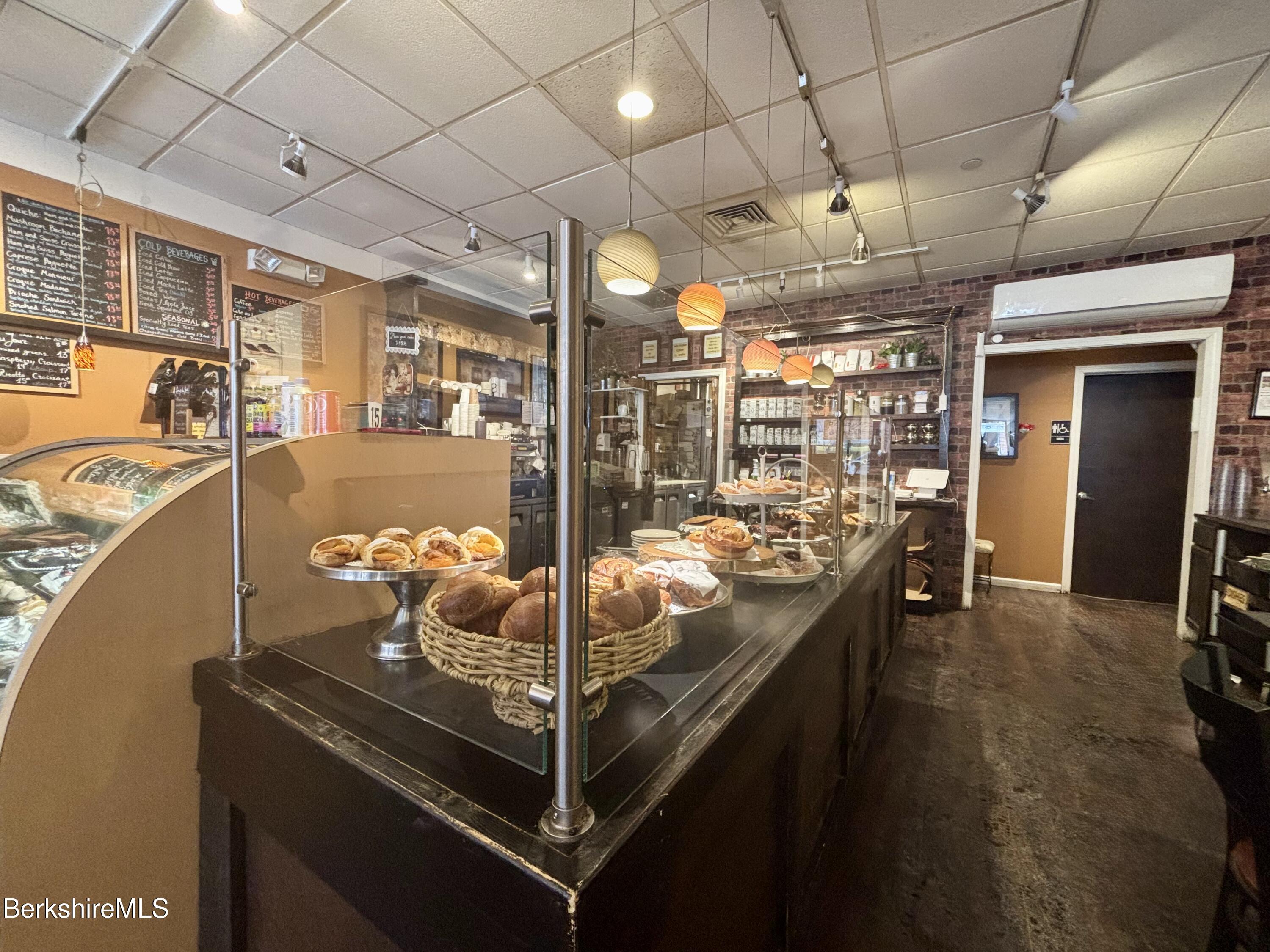 313 Main St, Great Barrington