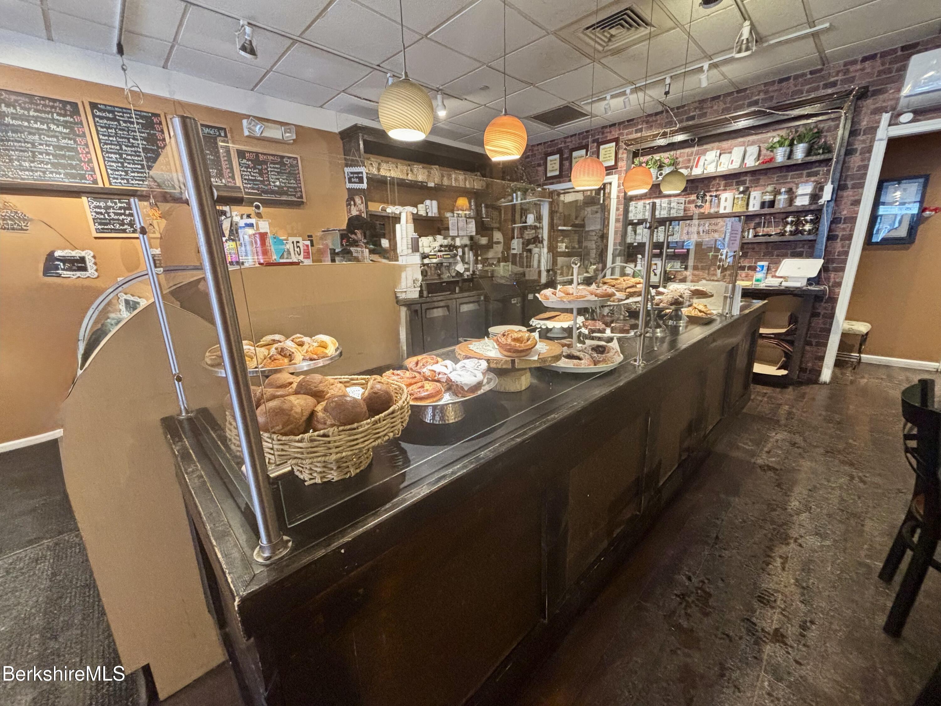 313 Main St, Great Barrington