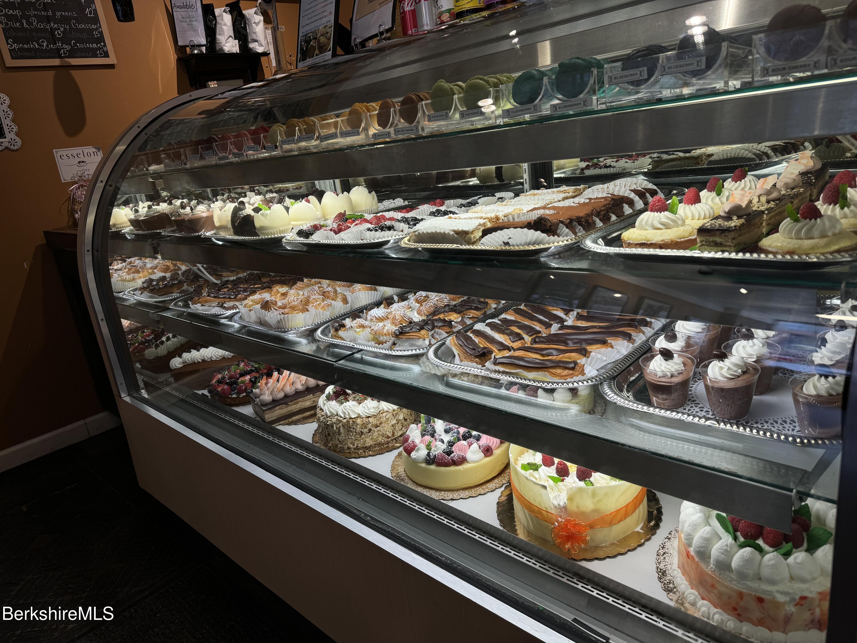 313 Main St, Great Barrington