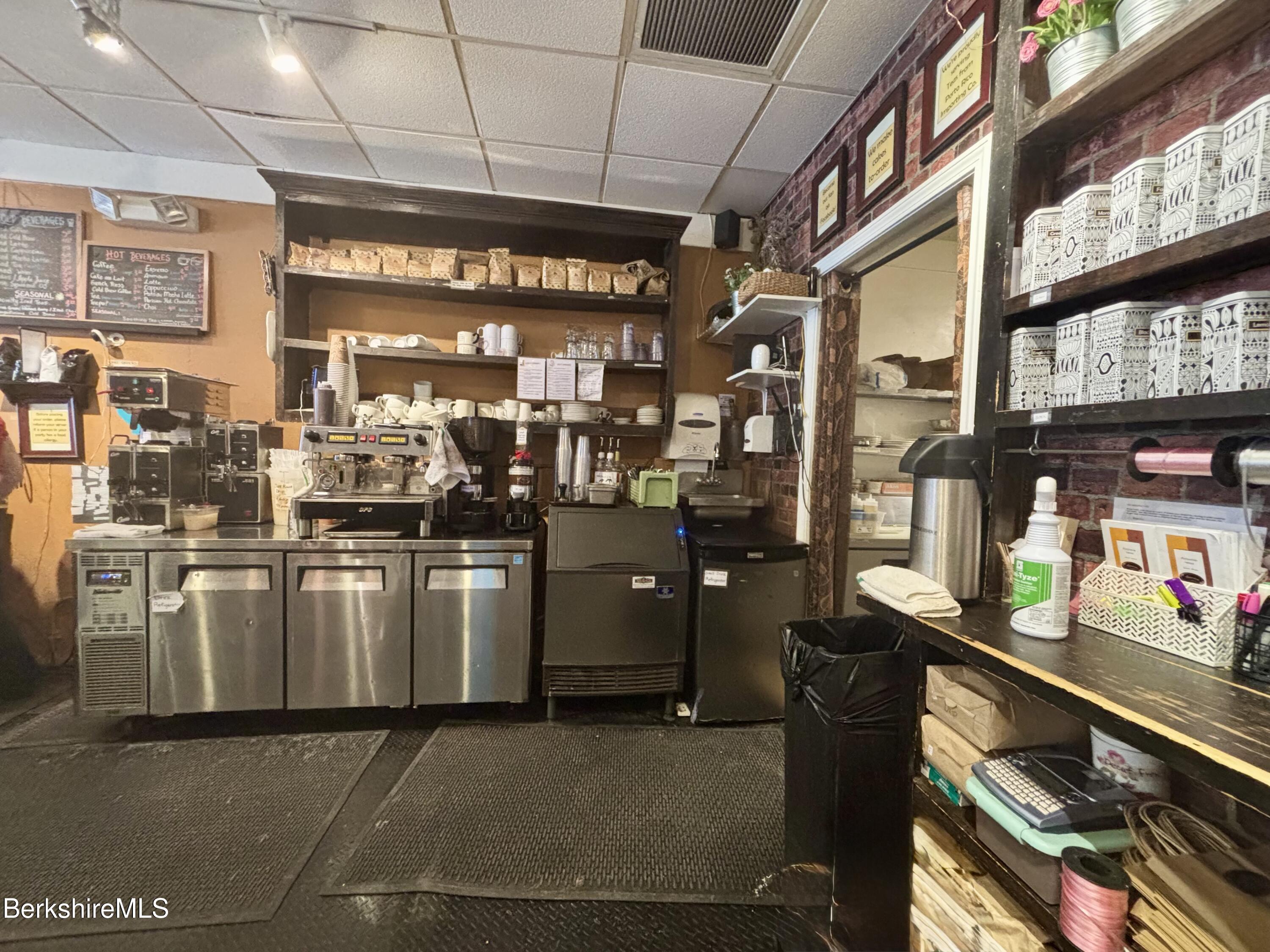 313 Main St, Great Barrington