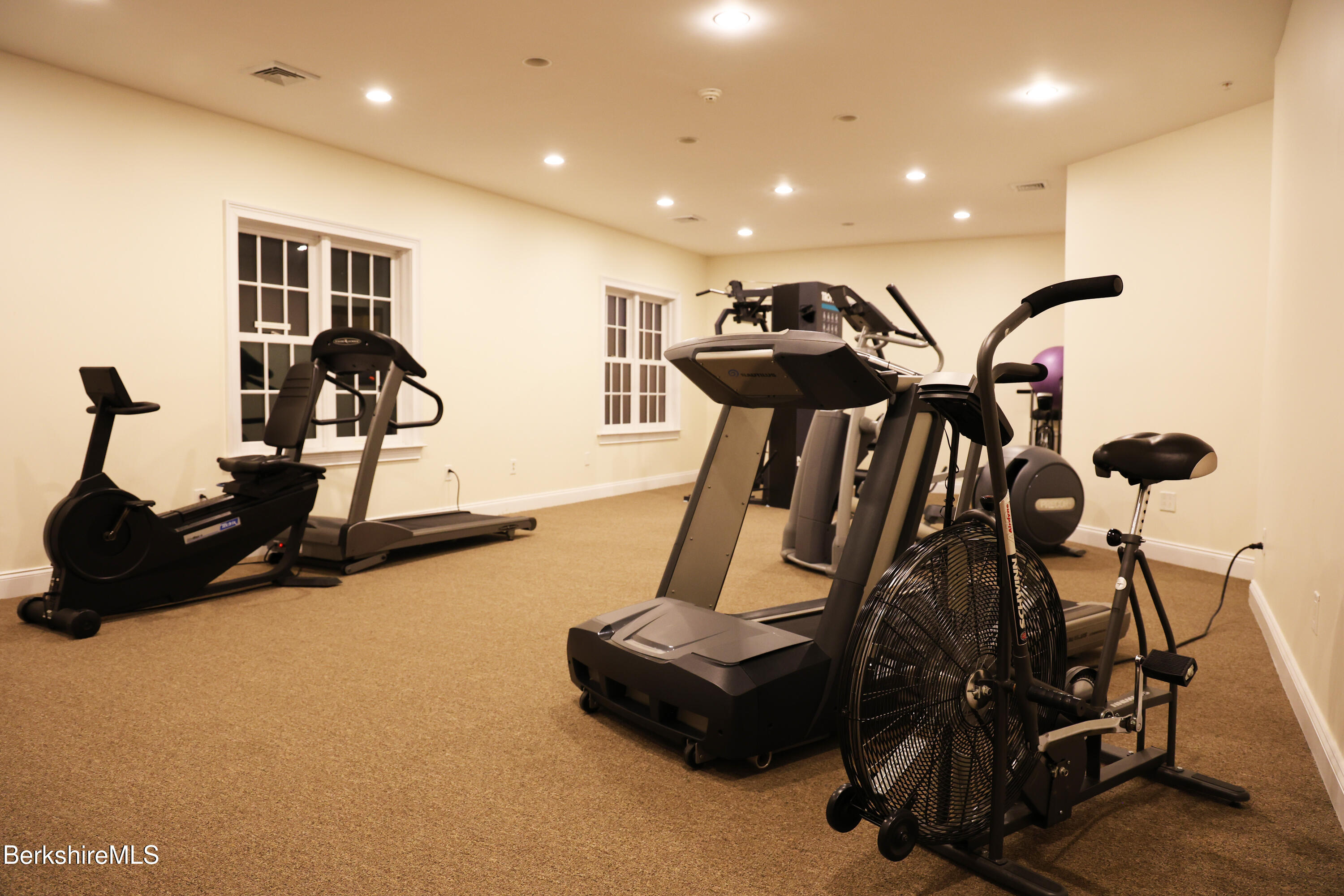 46 Housatonic St, 2B, Lenox Unit: 2B