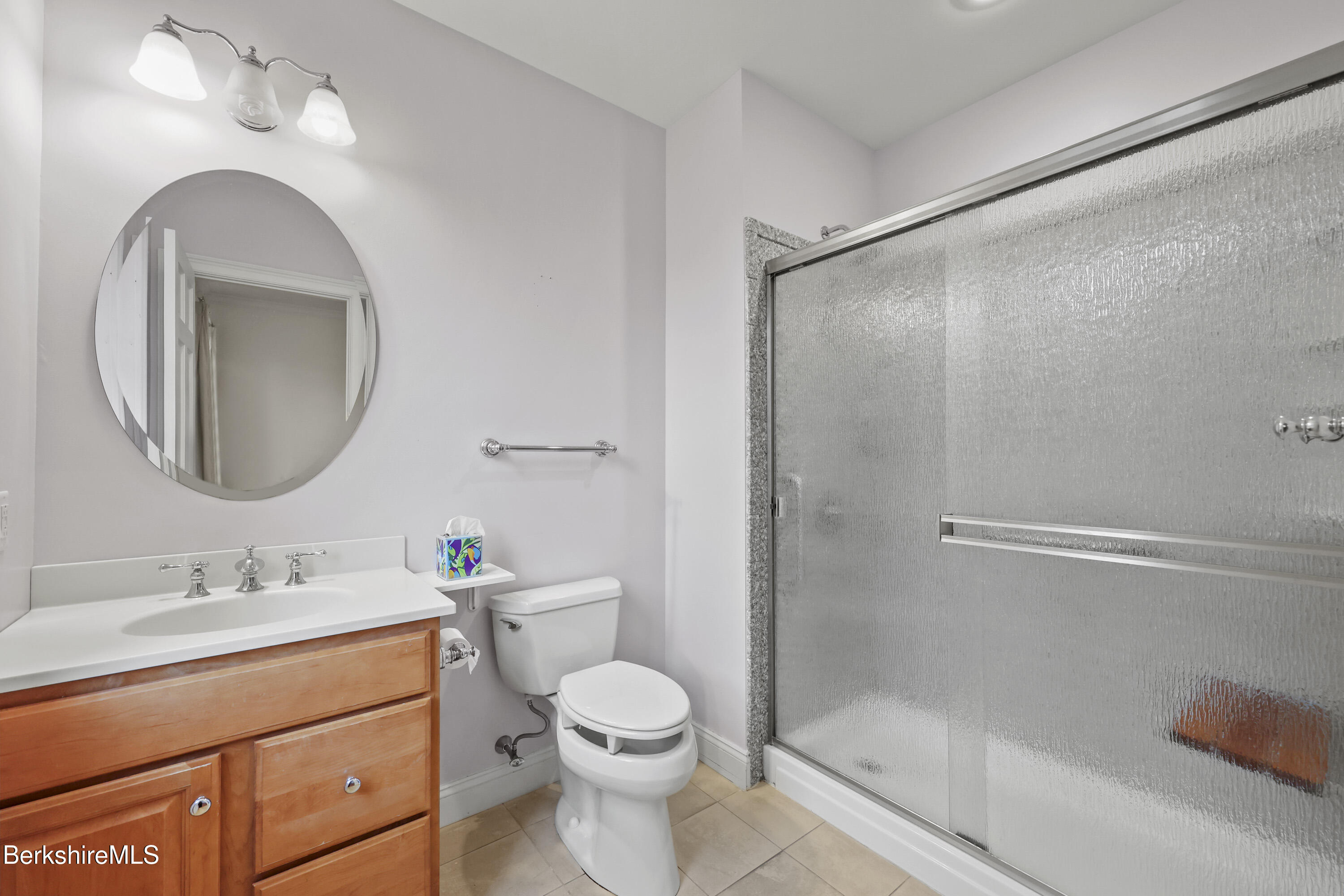 46 Housatonic St, 2B, Lenox Unit: 2B