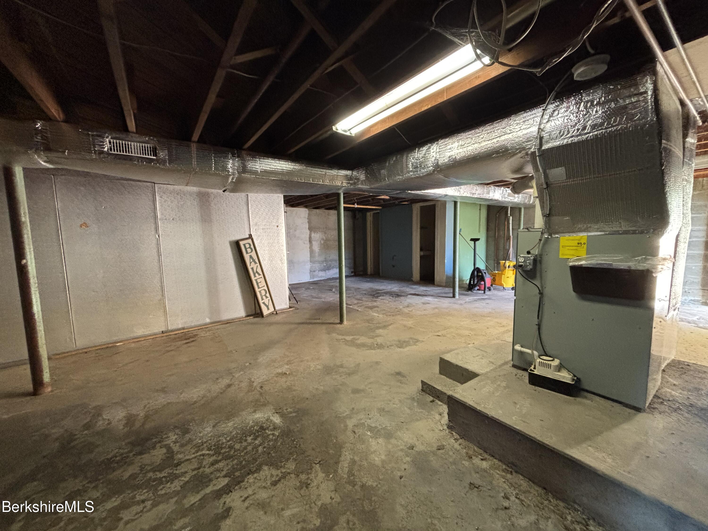 82 Railroad St, Great Barrington