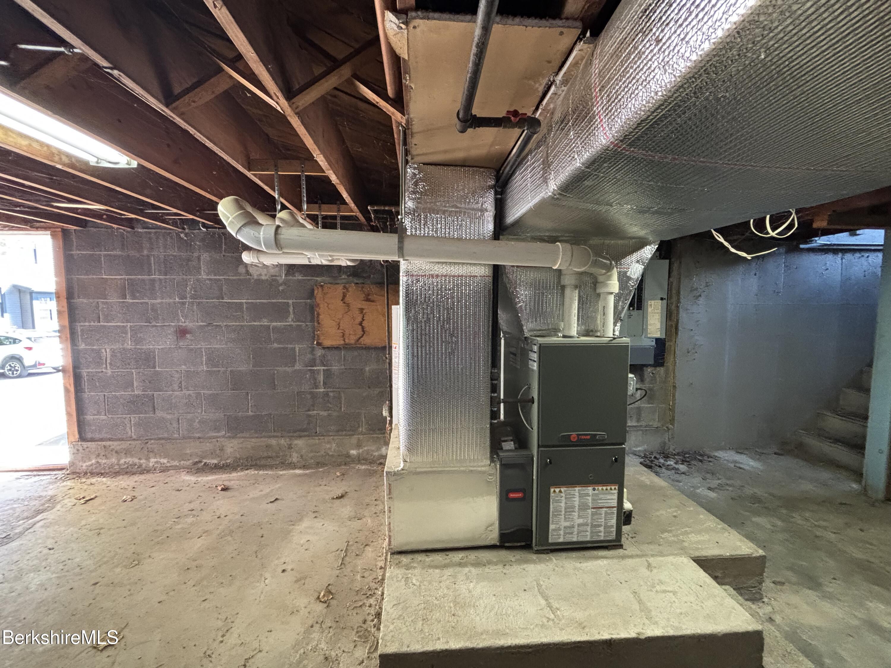 82 Railroad St, Great Barrington