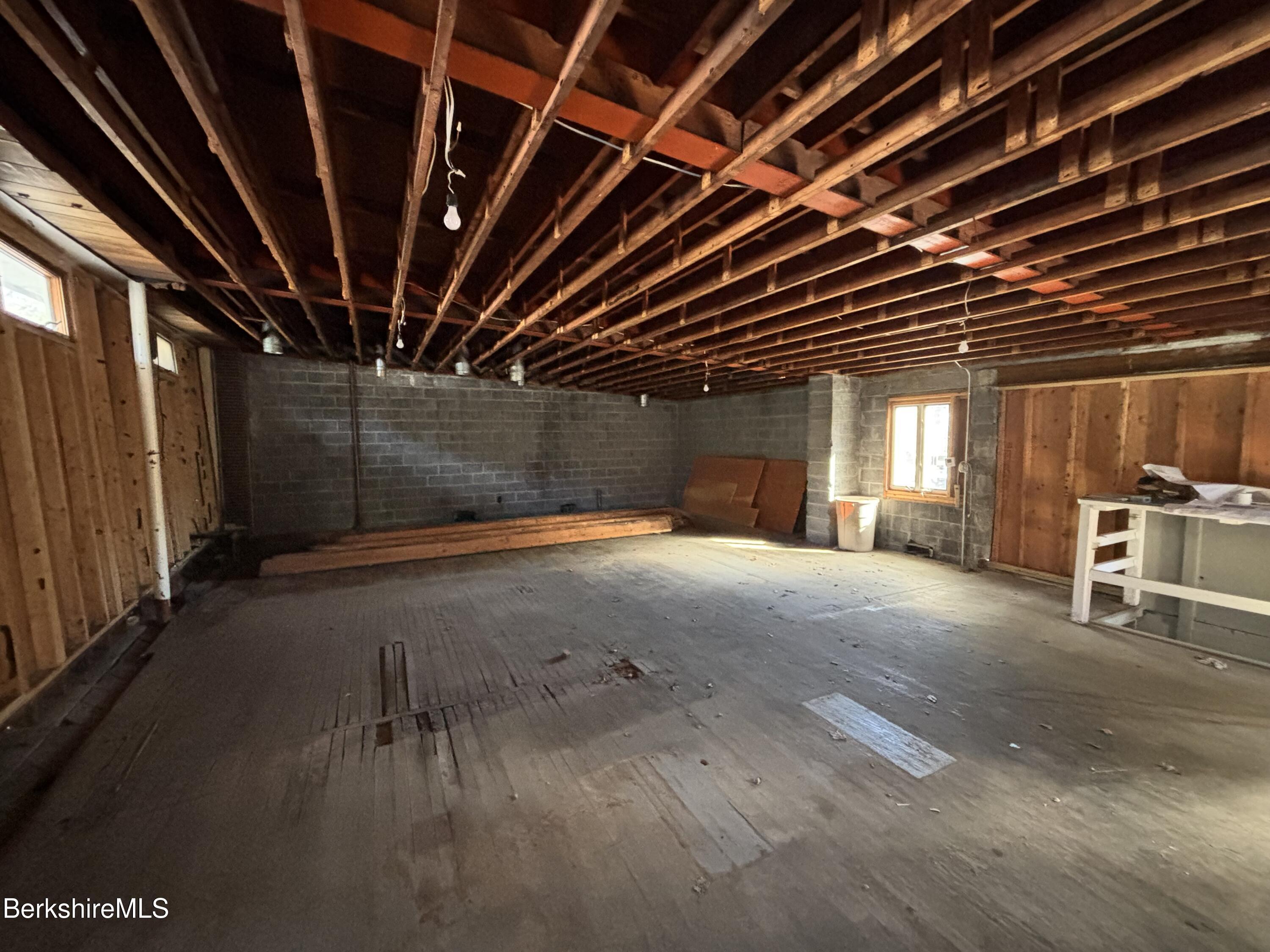 82 Railroad St, Great Barrington