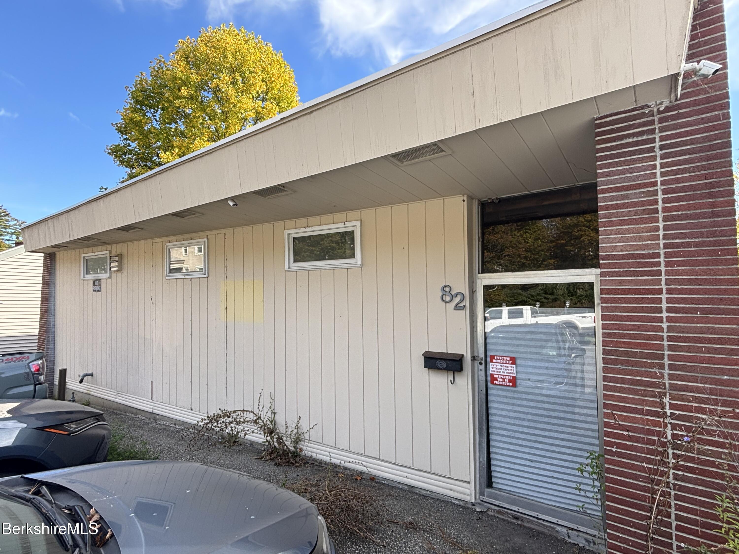 82 Railroad St, Great Barrington