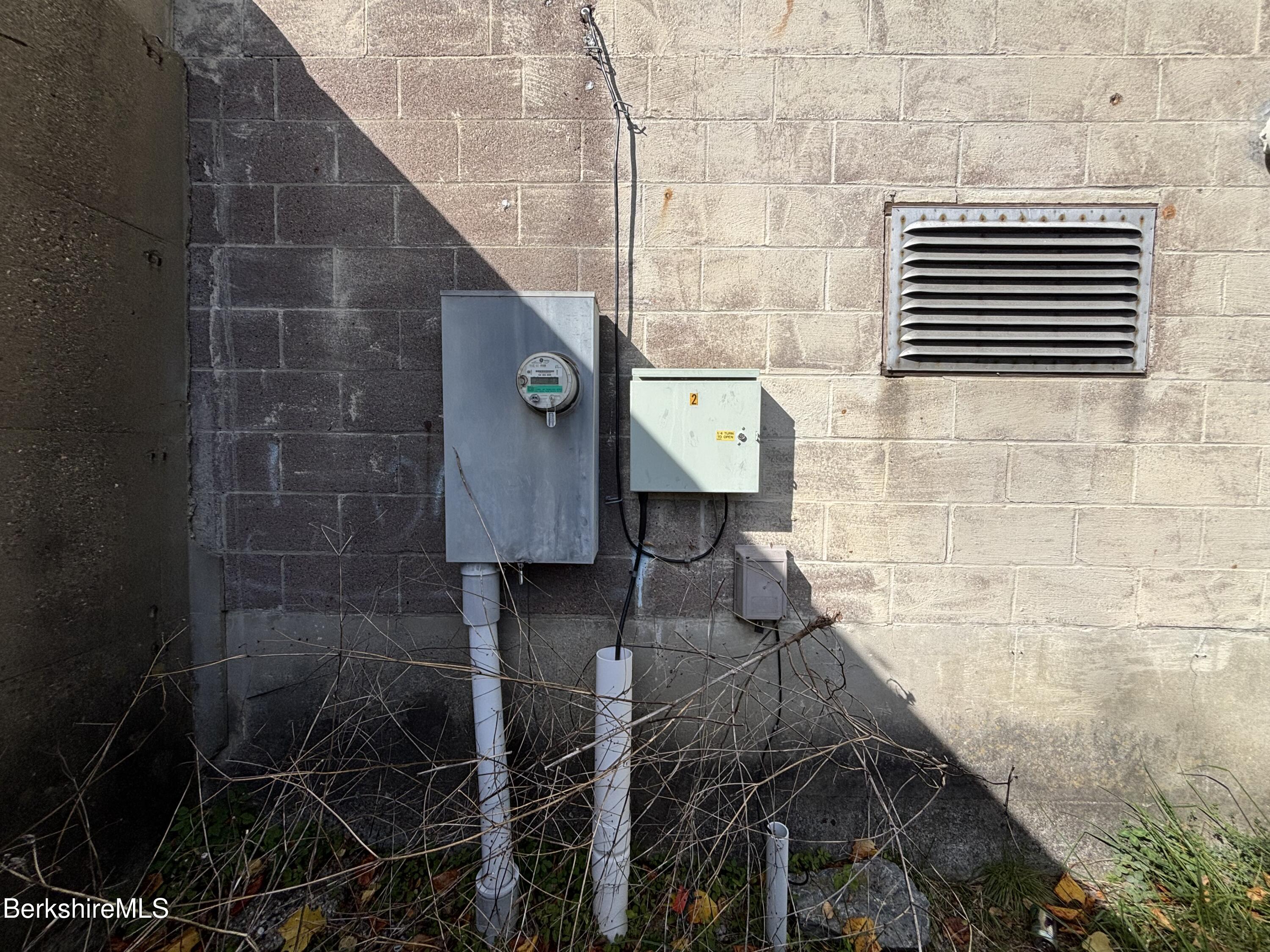 82 Railroad St, Great Barrington