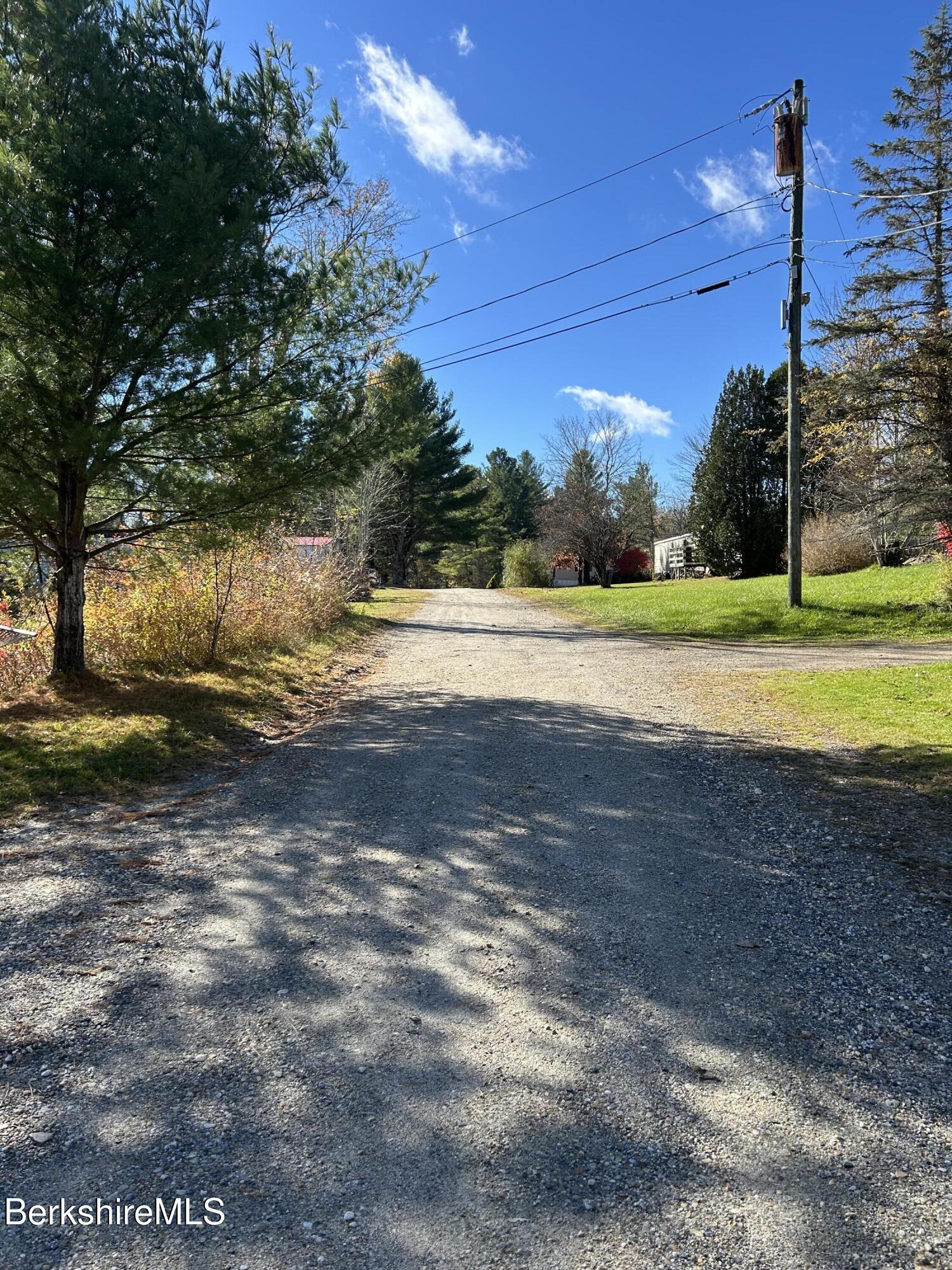 1109 Washington Rd, 10 on Alice Dr., Hinsdale Unit: 10 on Alice Dr.