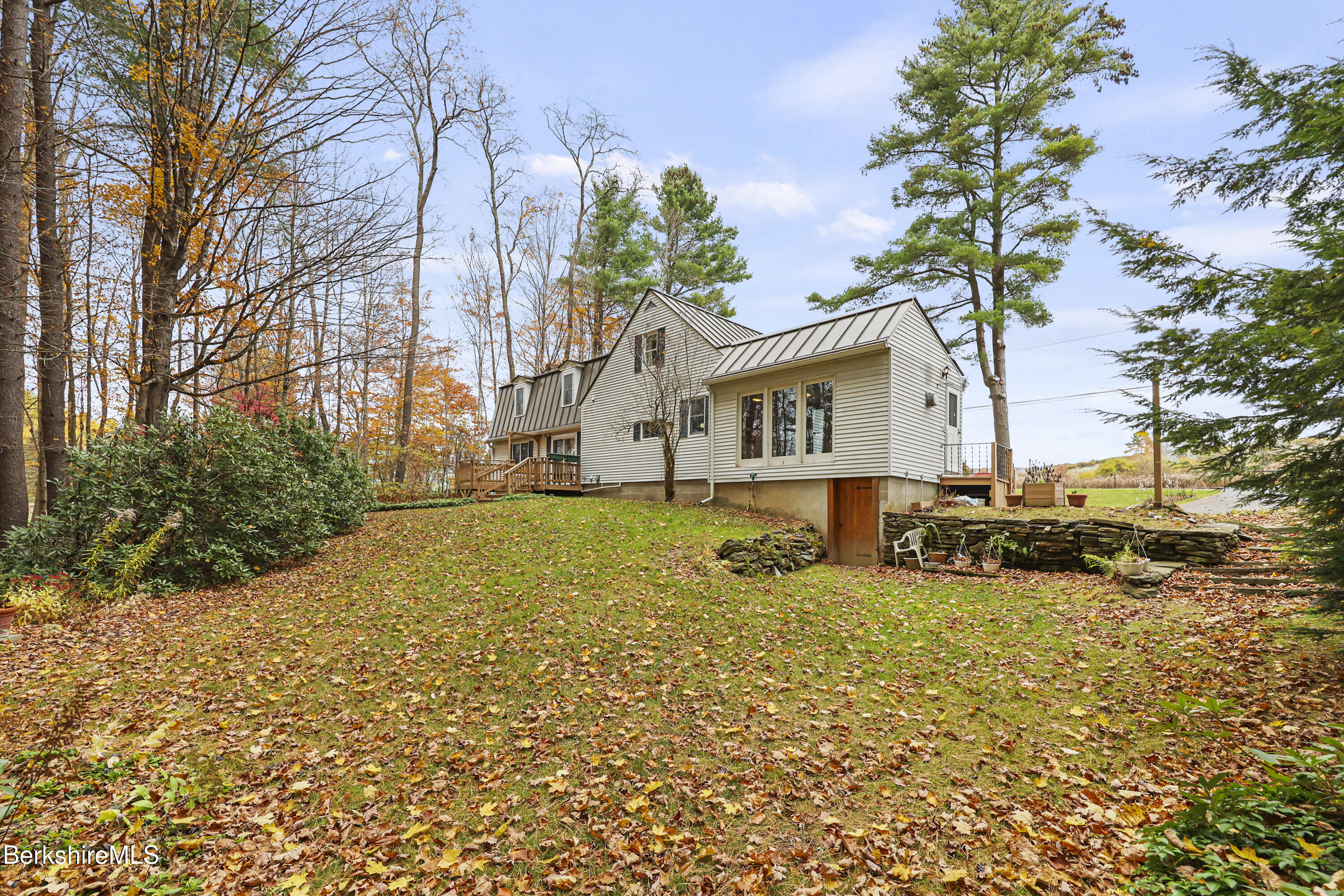 1772 Swamp Rd, Richmond