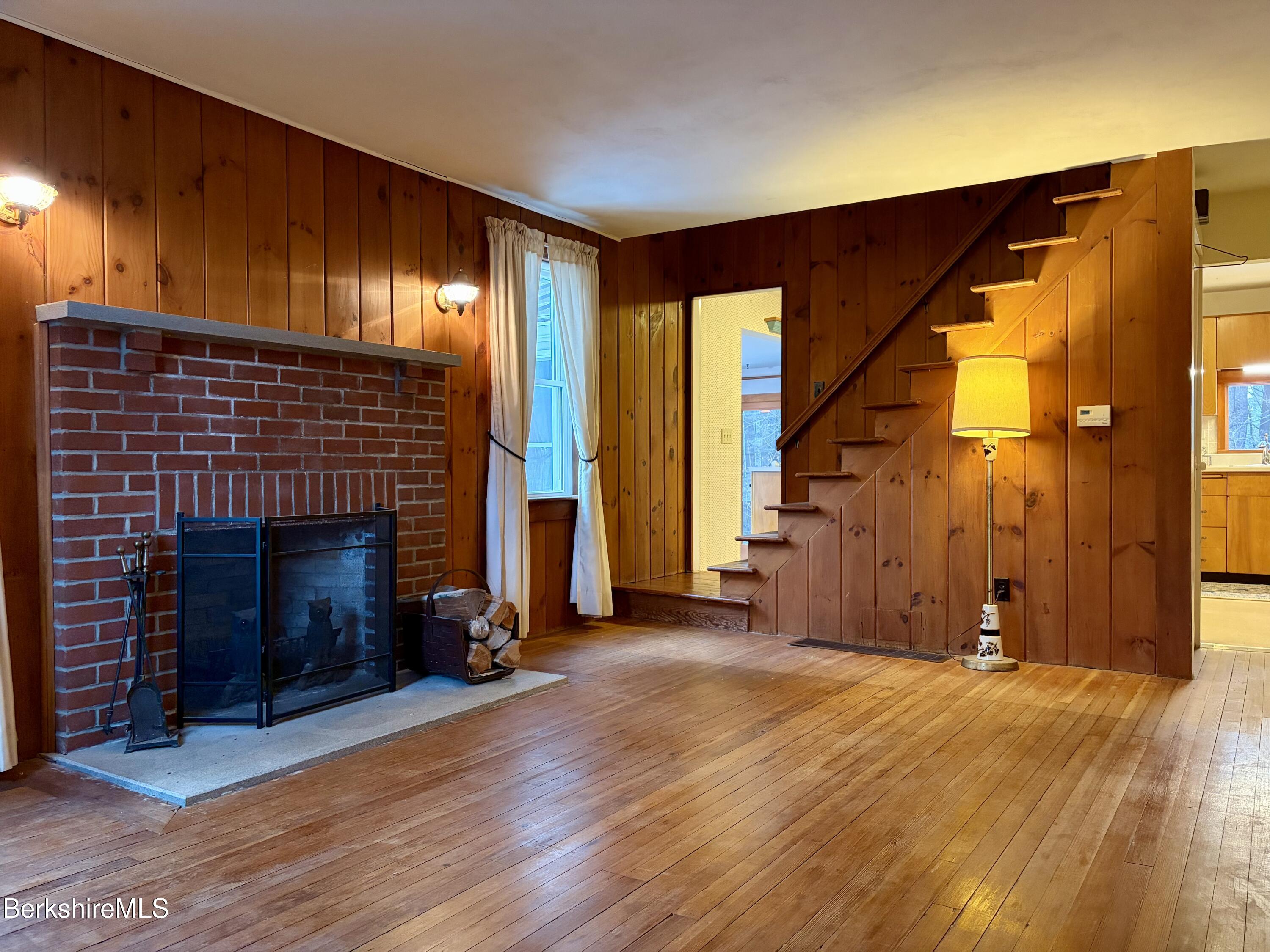 1772 Swamp Rd, Richmond