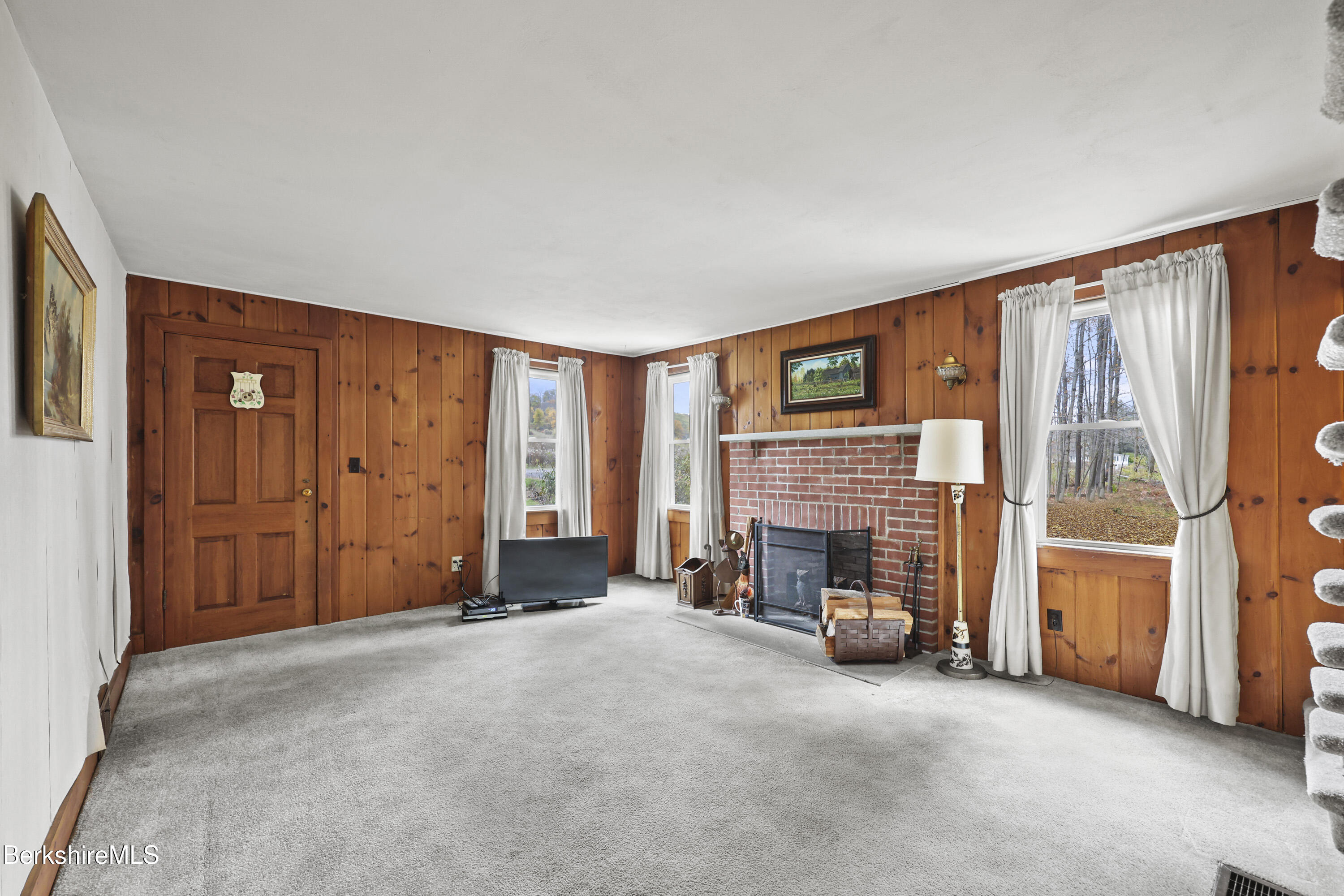 1772 Swamp Rd, Richmond