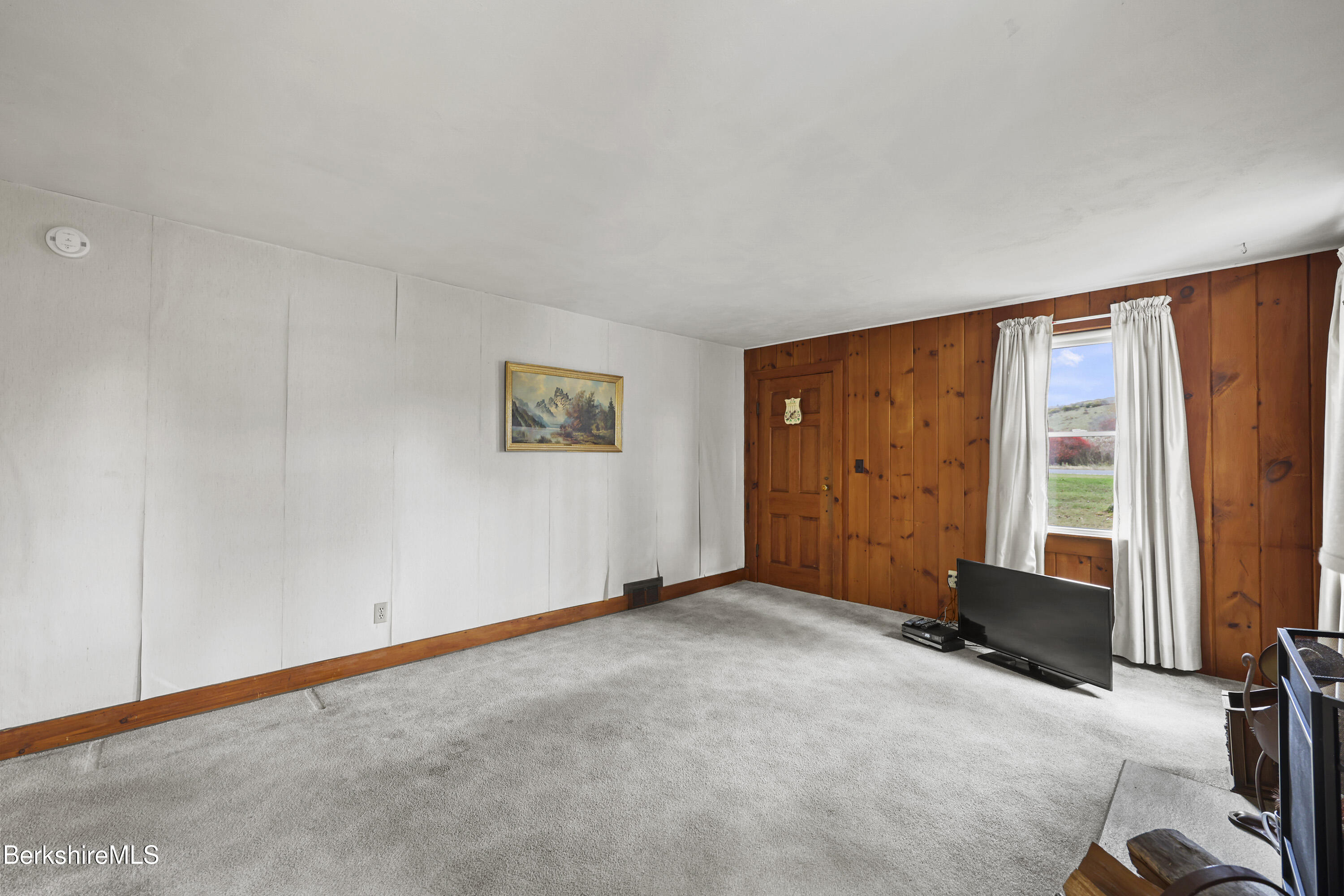 1772 Swamp Rd, Richmond