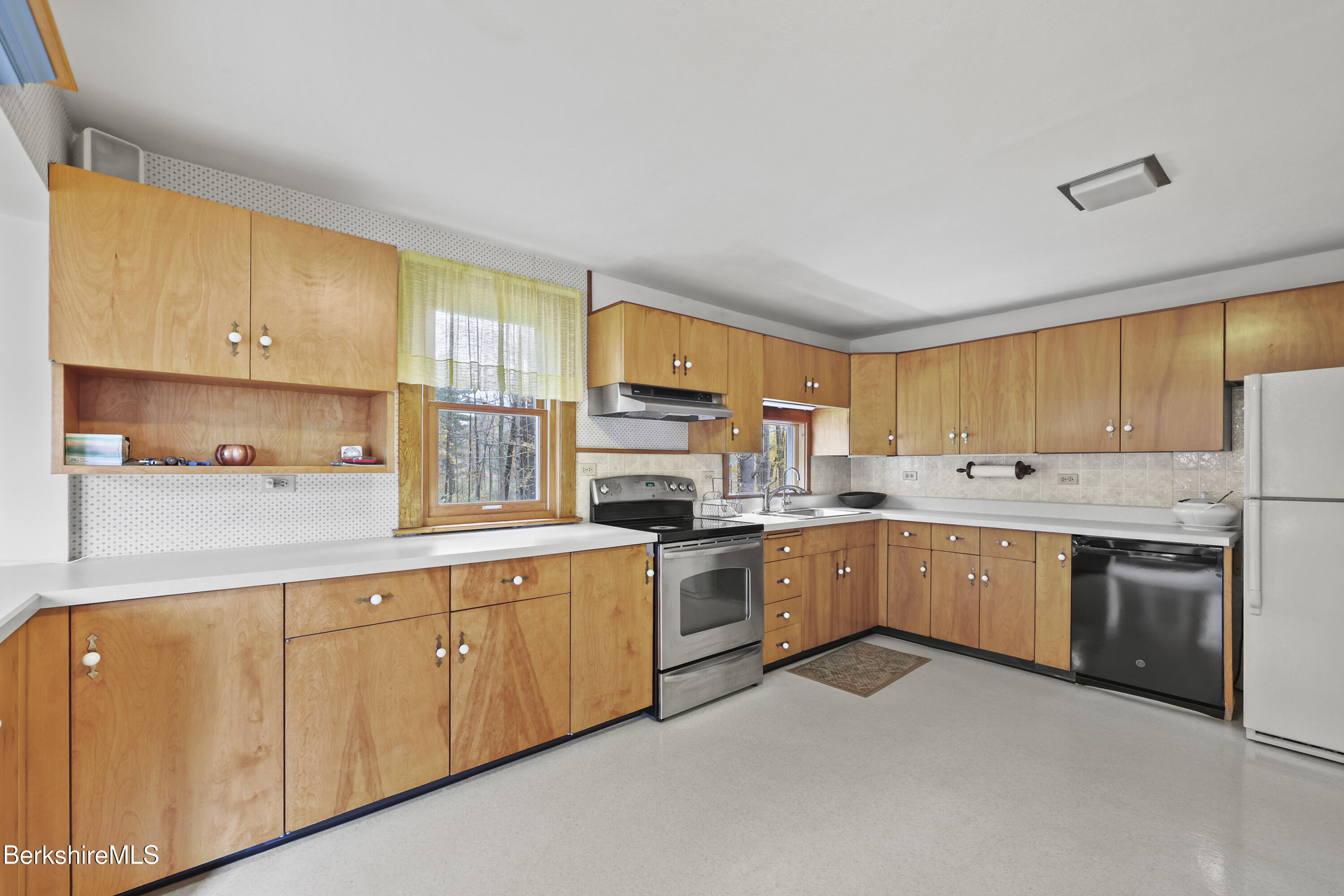 1772 Swamp Rd, Richmond