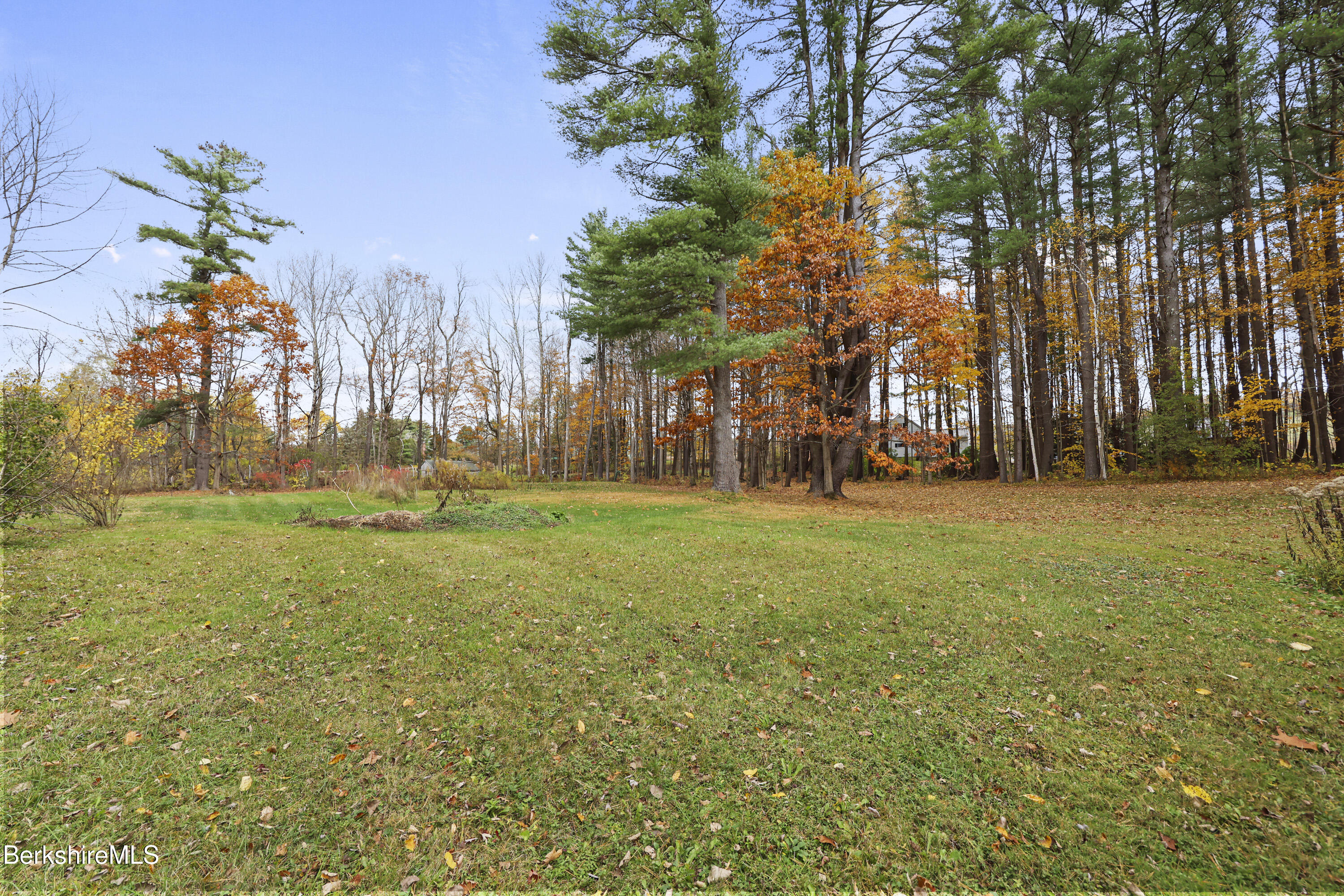 1772 Swamp Rd, Richmond