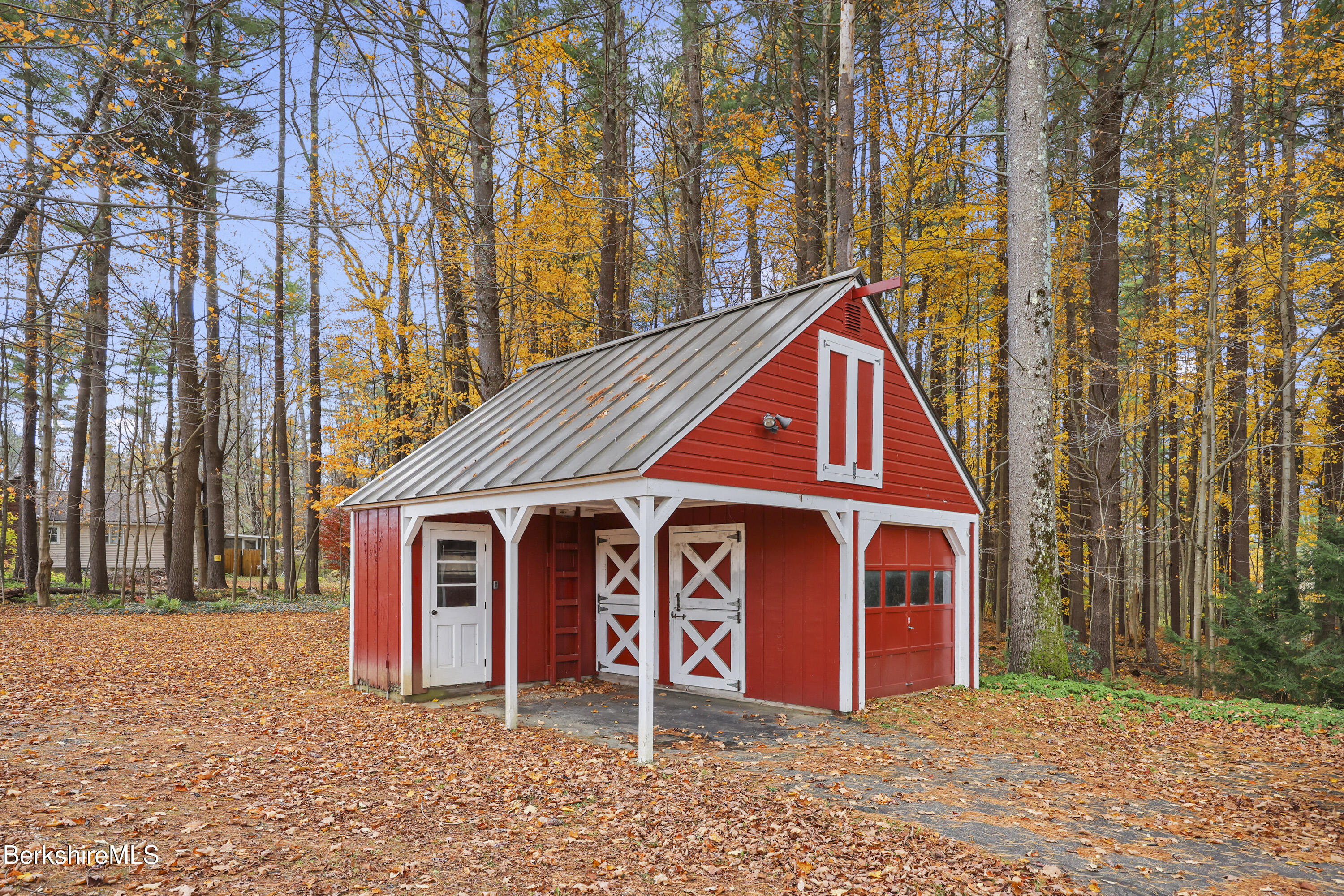 1772 Swamp Rd, Richmond