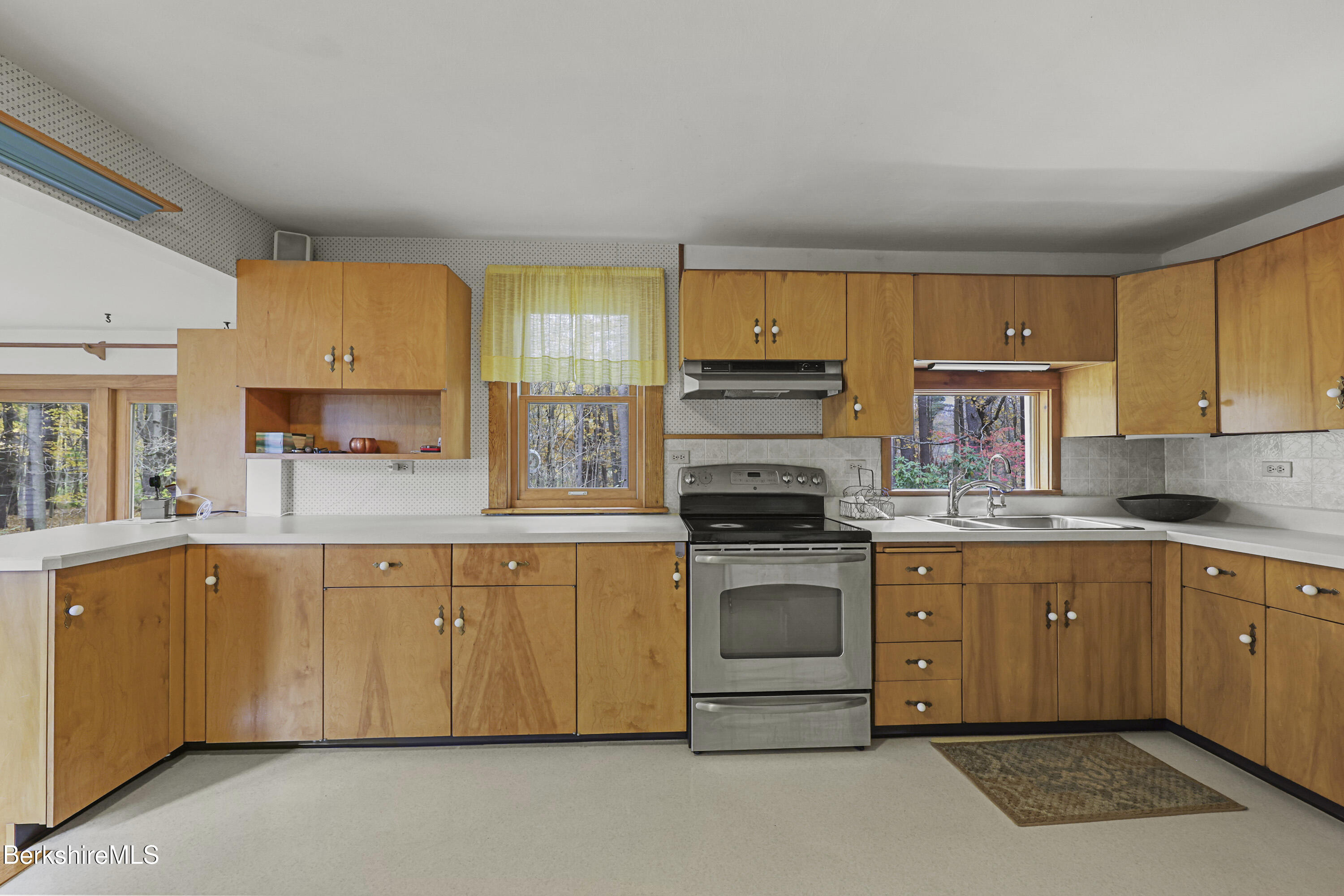 1772 Swamp Rd, Richmond