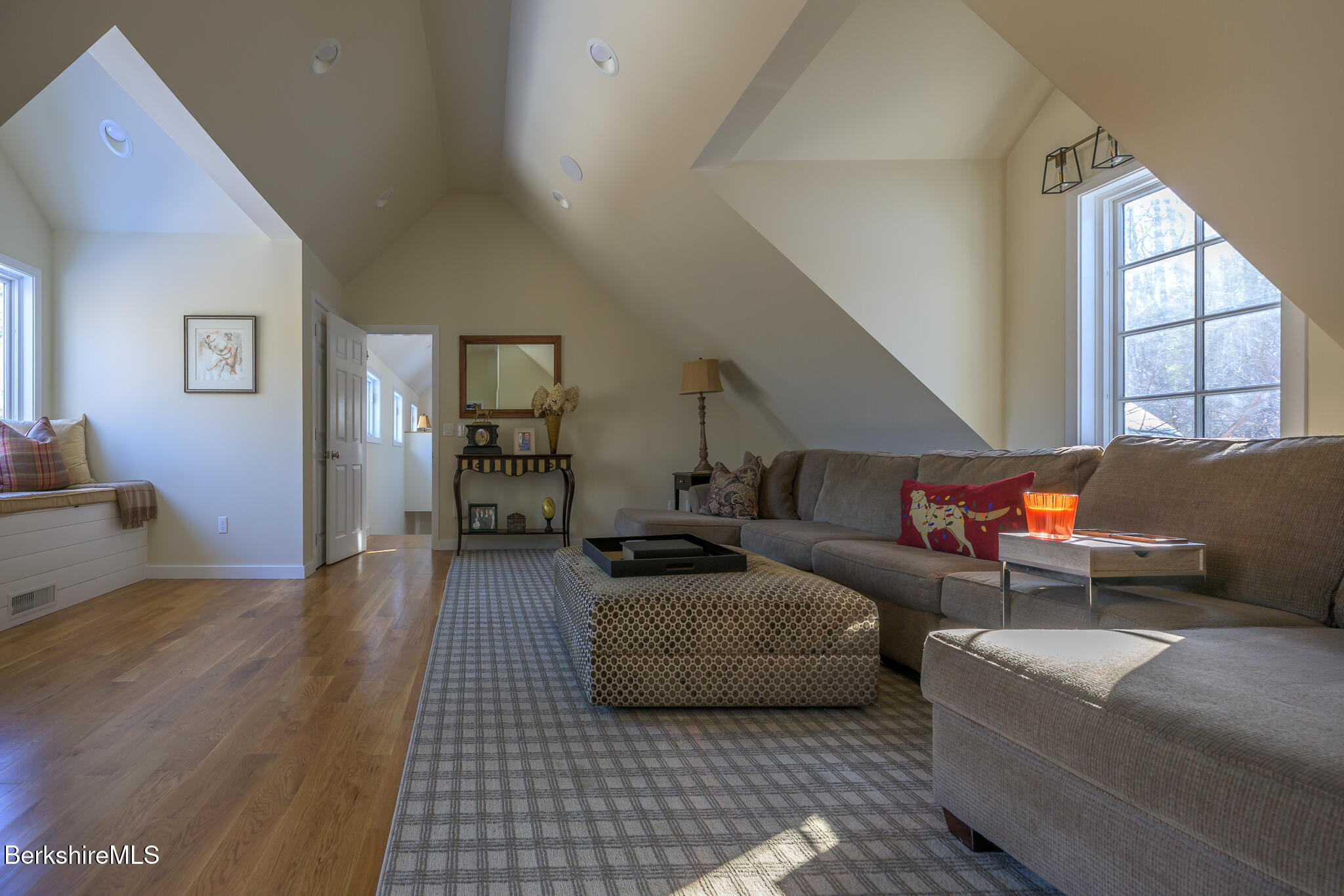 83 Maple Hill Rd