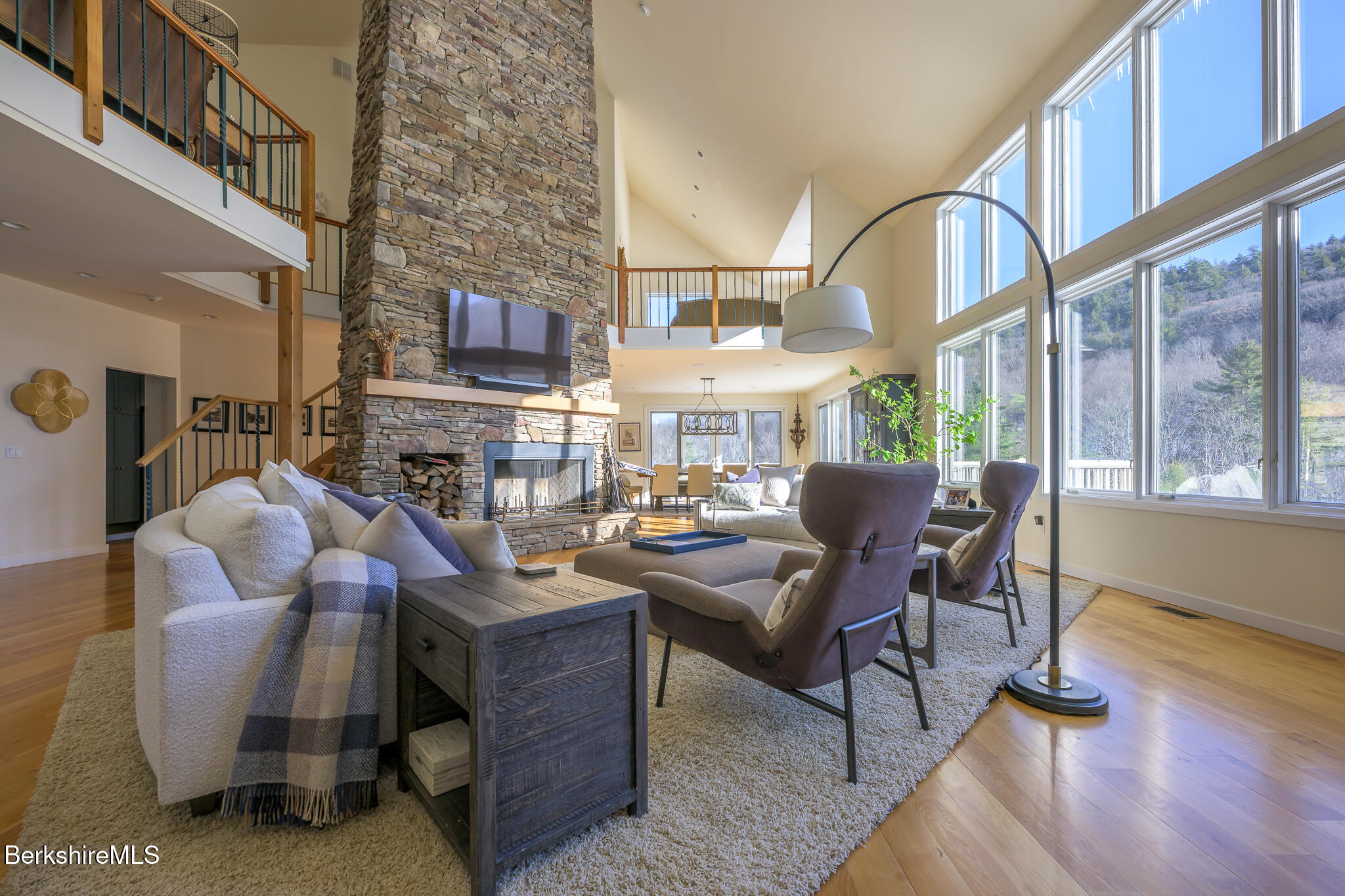 83 Maple Hill Rd