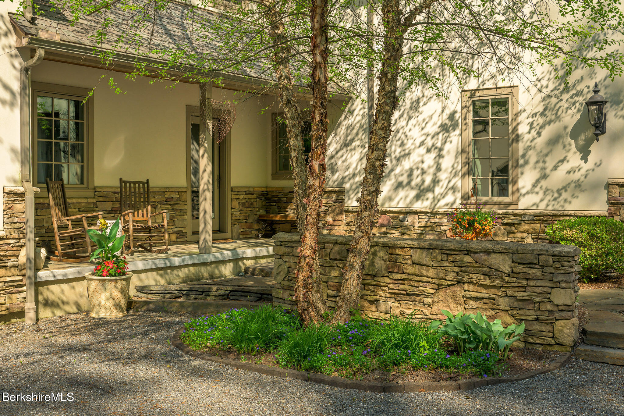 83 Maple Hill Rd