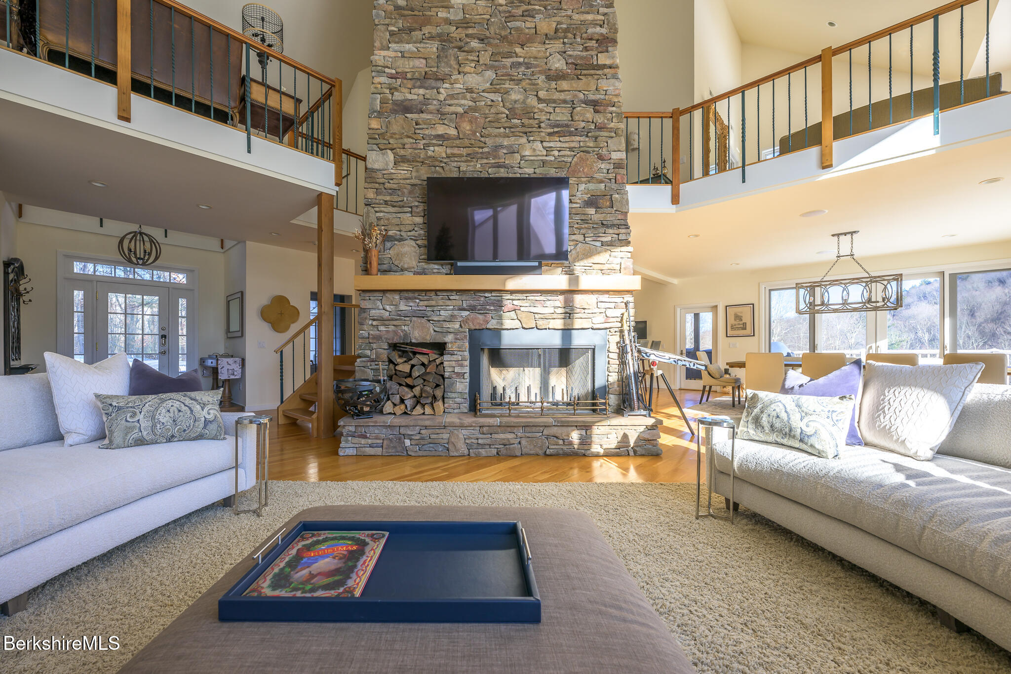 83 Maple Hill Rd
