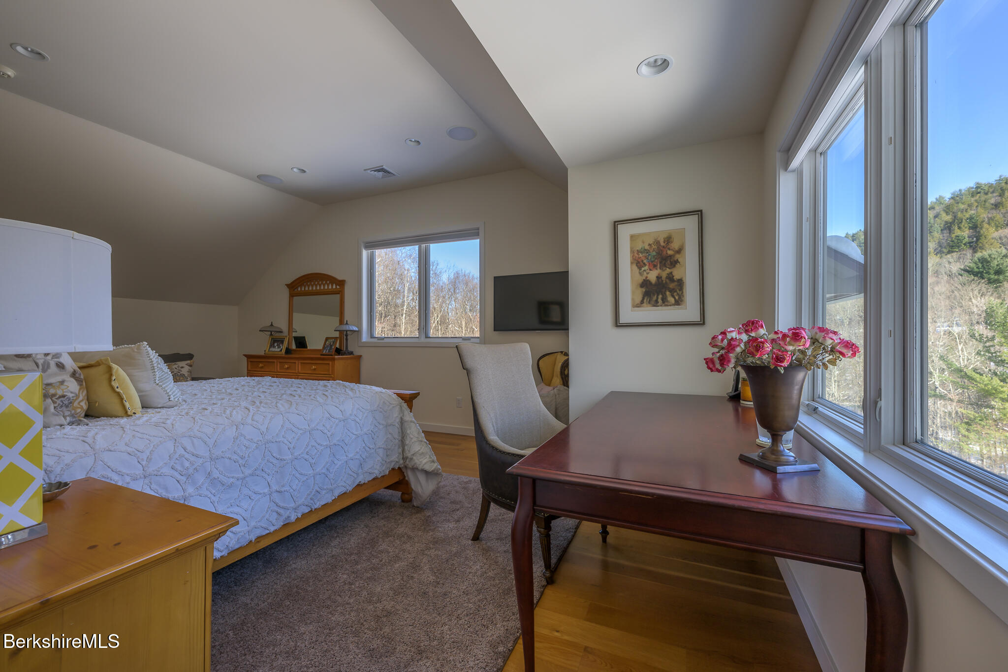 83 Maple Hill Rd