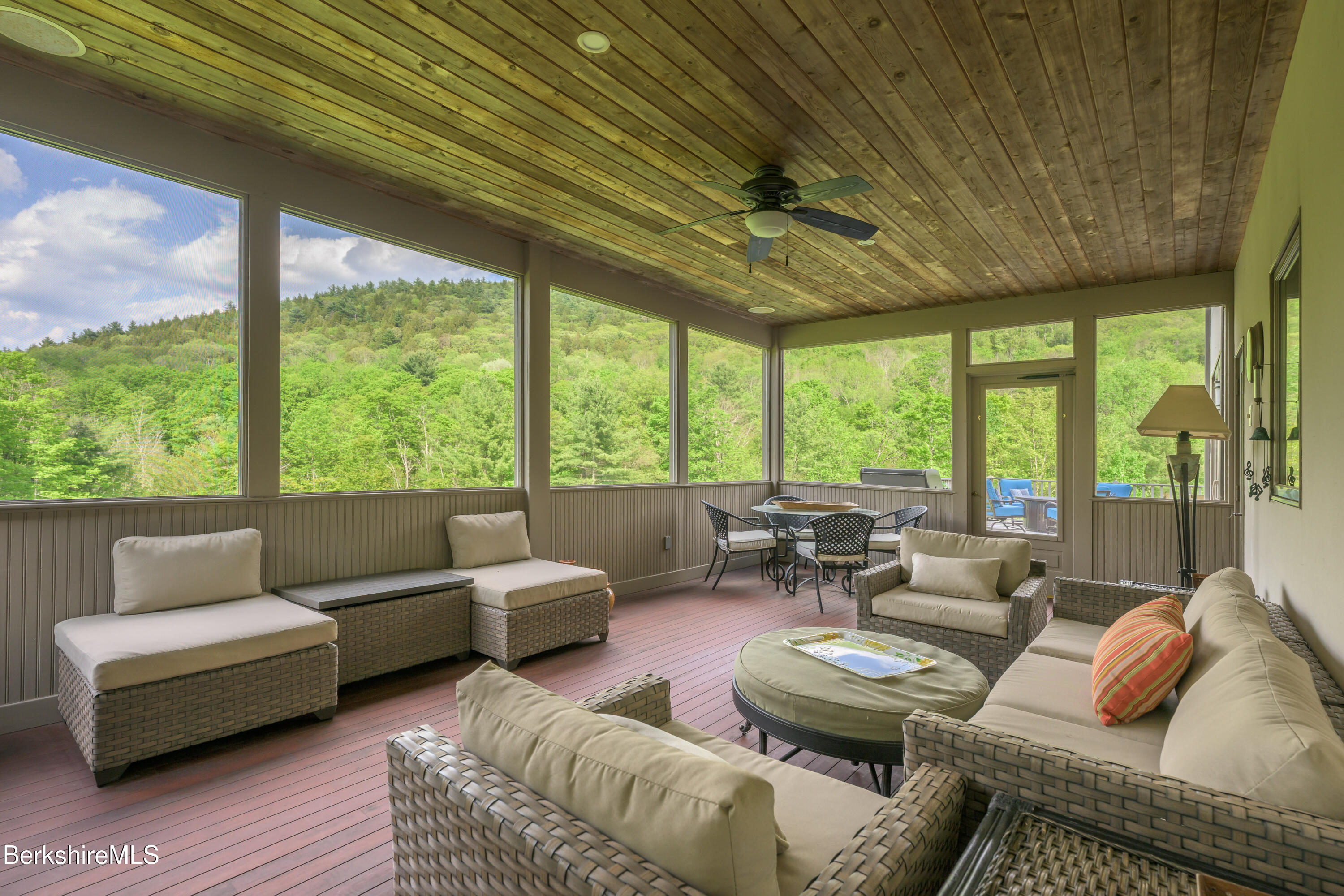83 Maple Hill Rd