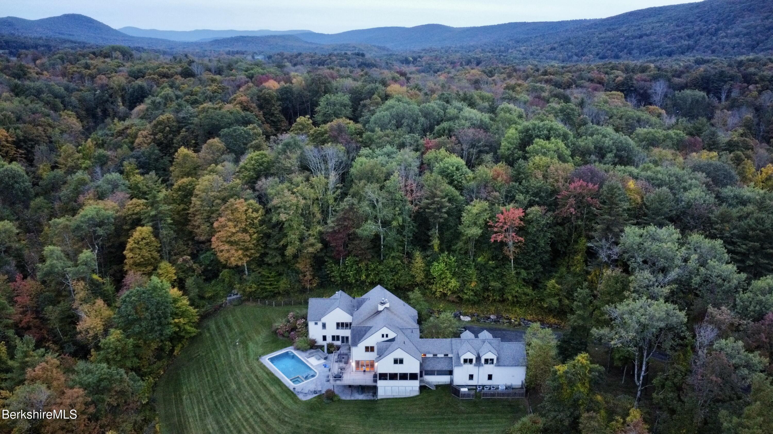 83 Maple Hill Rd