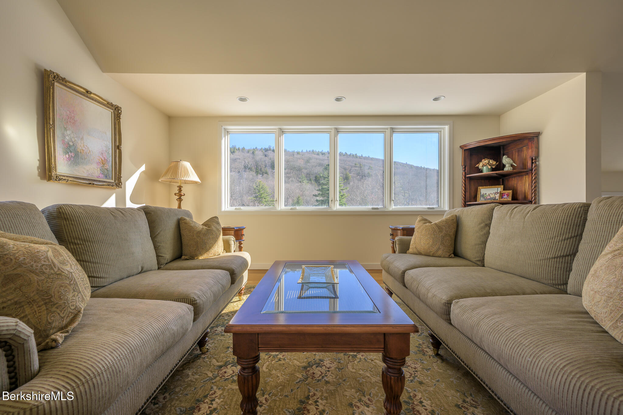 83 Maple Hill Rd
