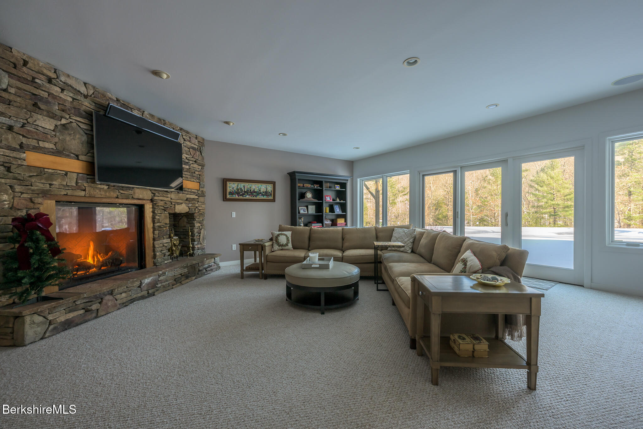 83 Maple Hill Rd