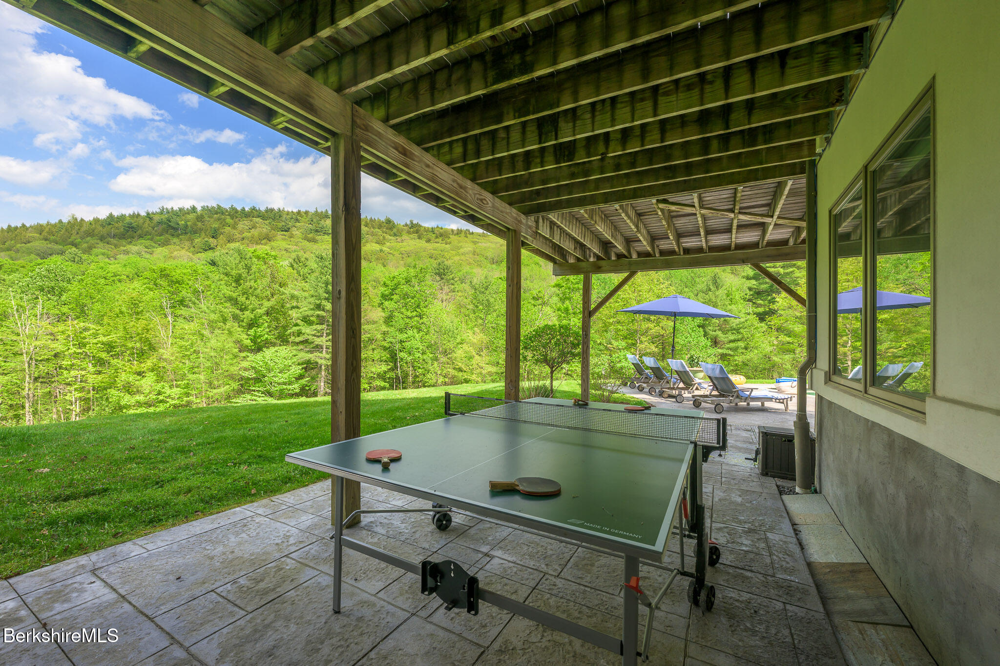 83 Maple Hill Rd