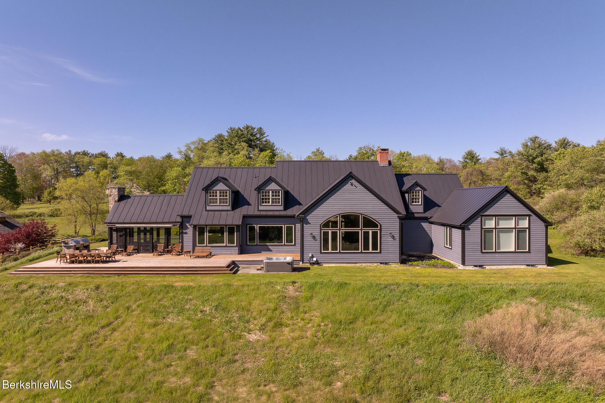 58 Round Hill Rd