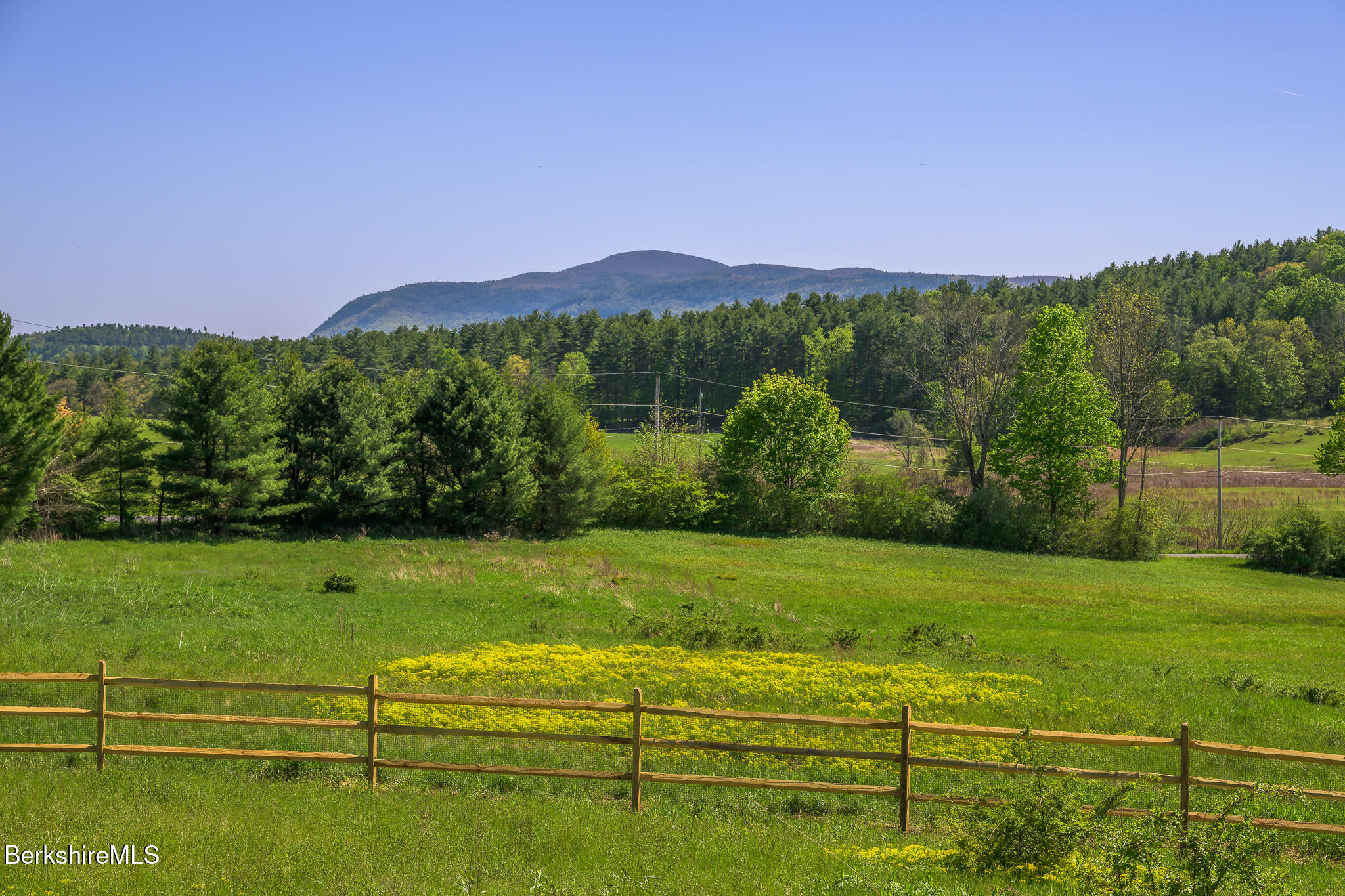 58 Round Hill Rd