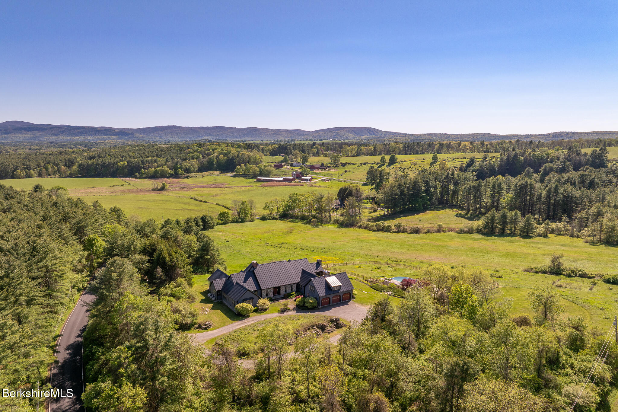 58 Round Hill Rd