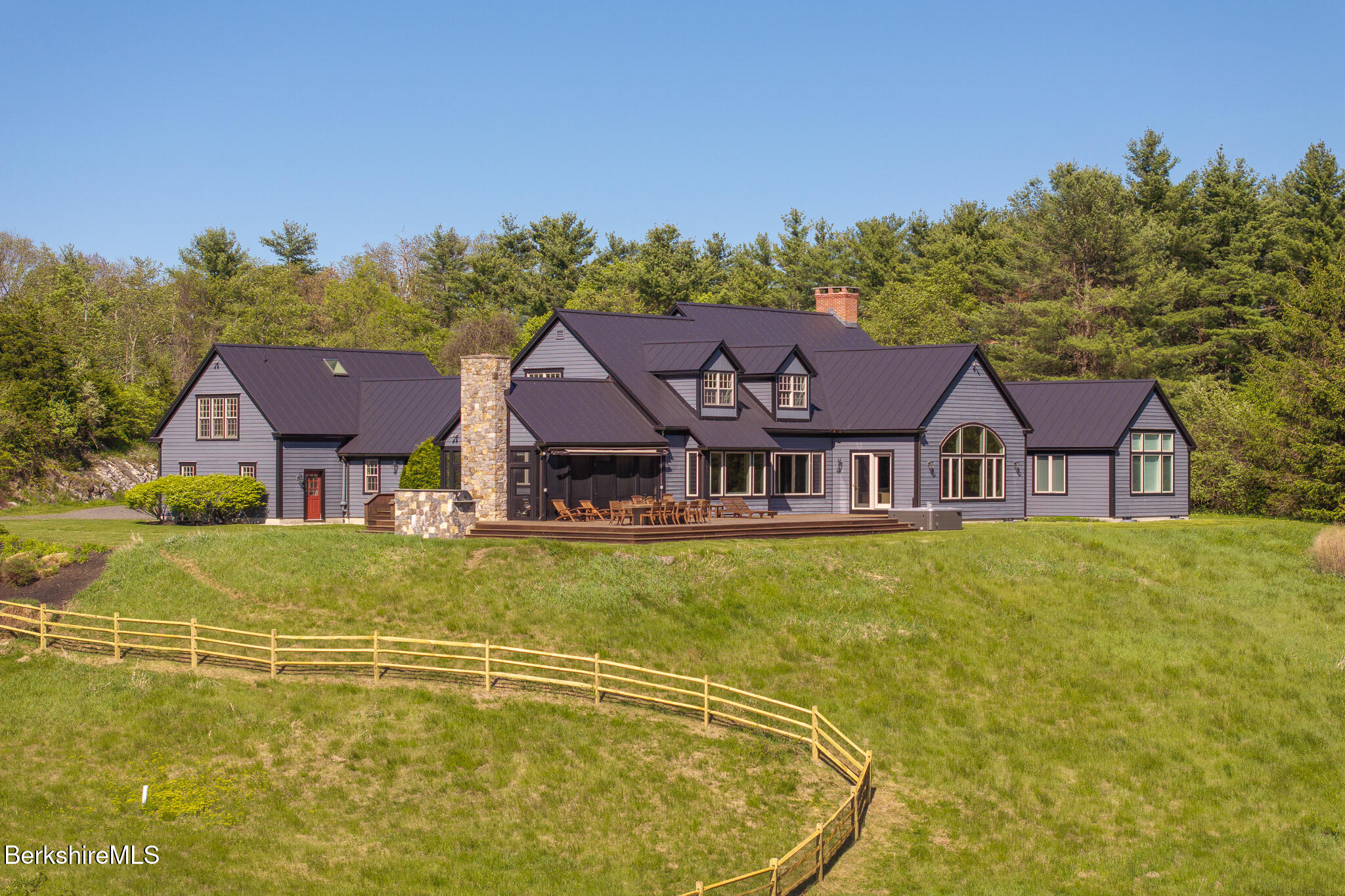58 Round Hill Rd
