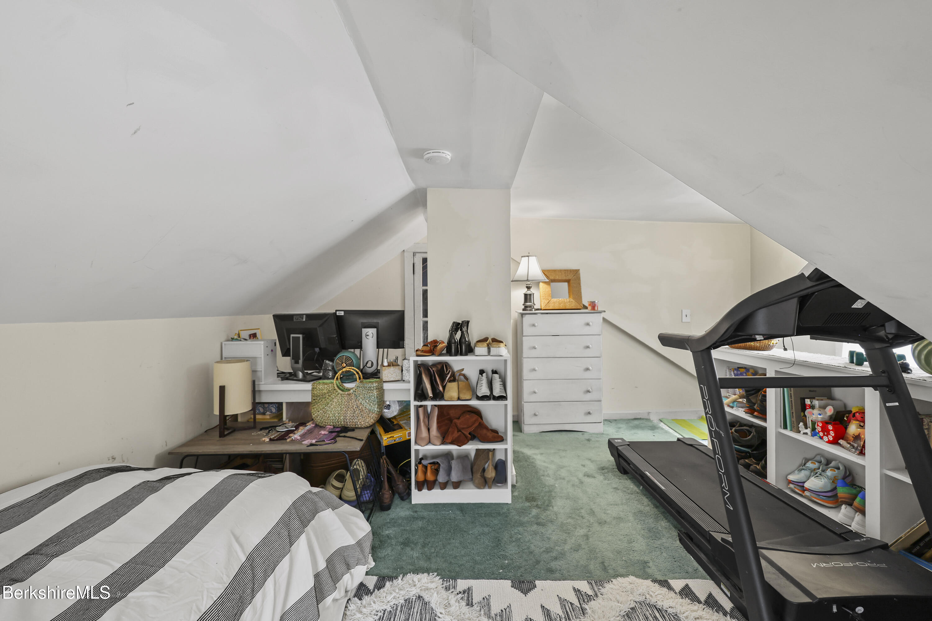 3 Van Schaack Rd