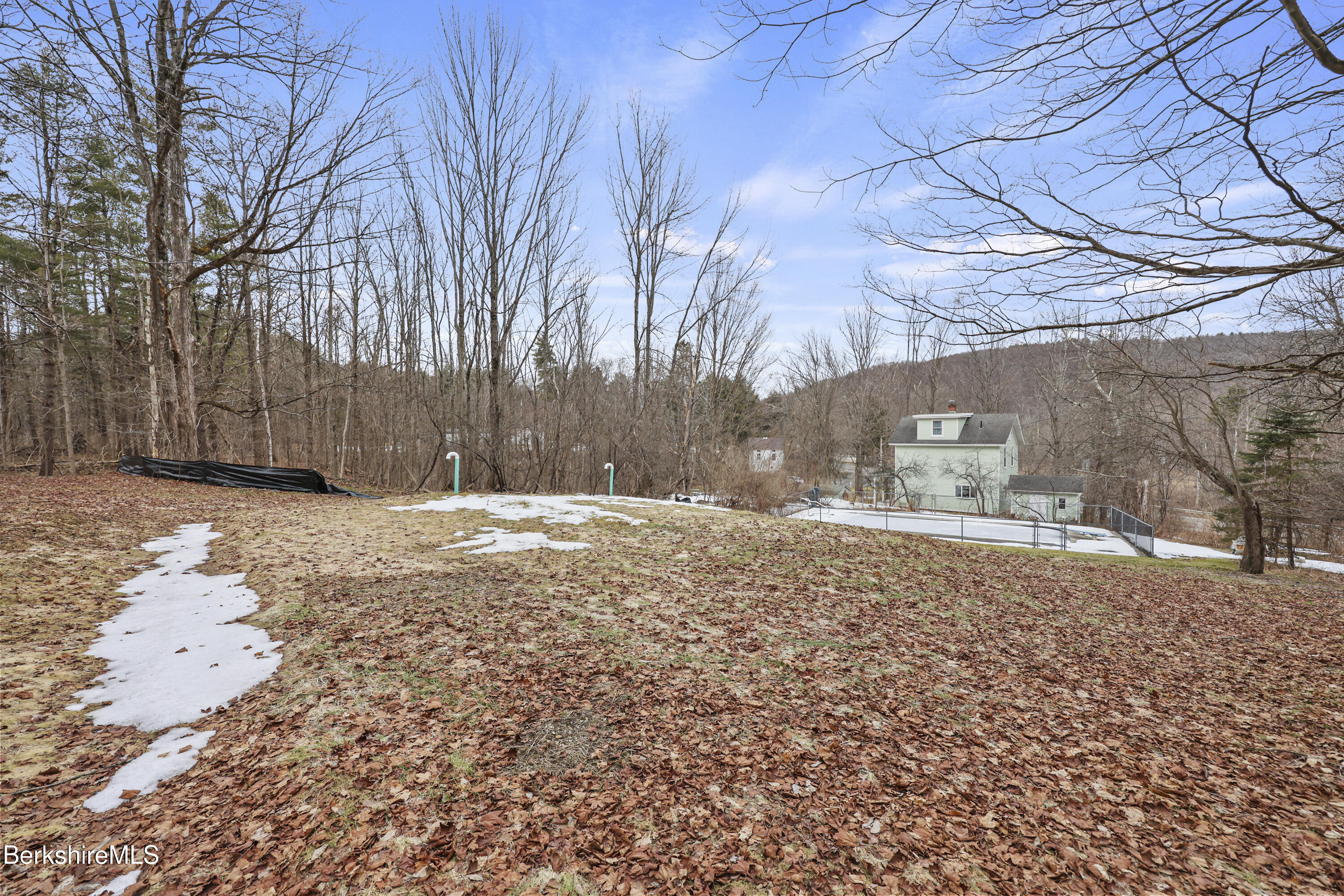 3 Van Schaack Rd