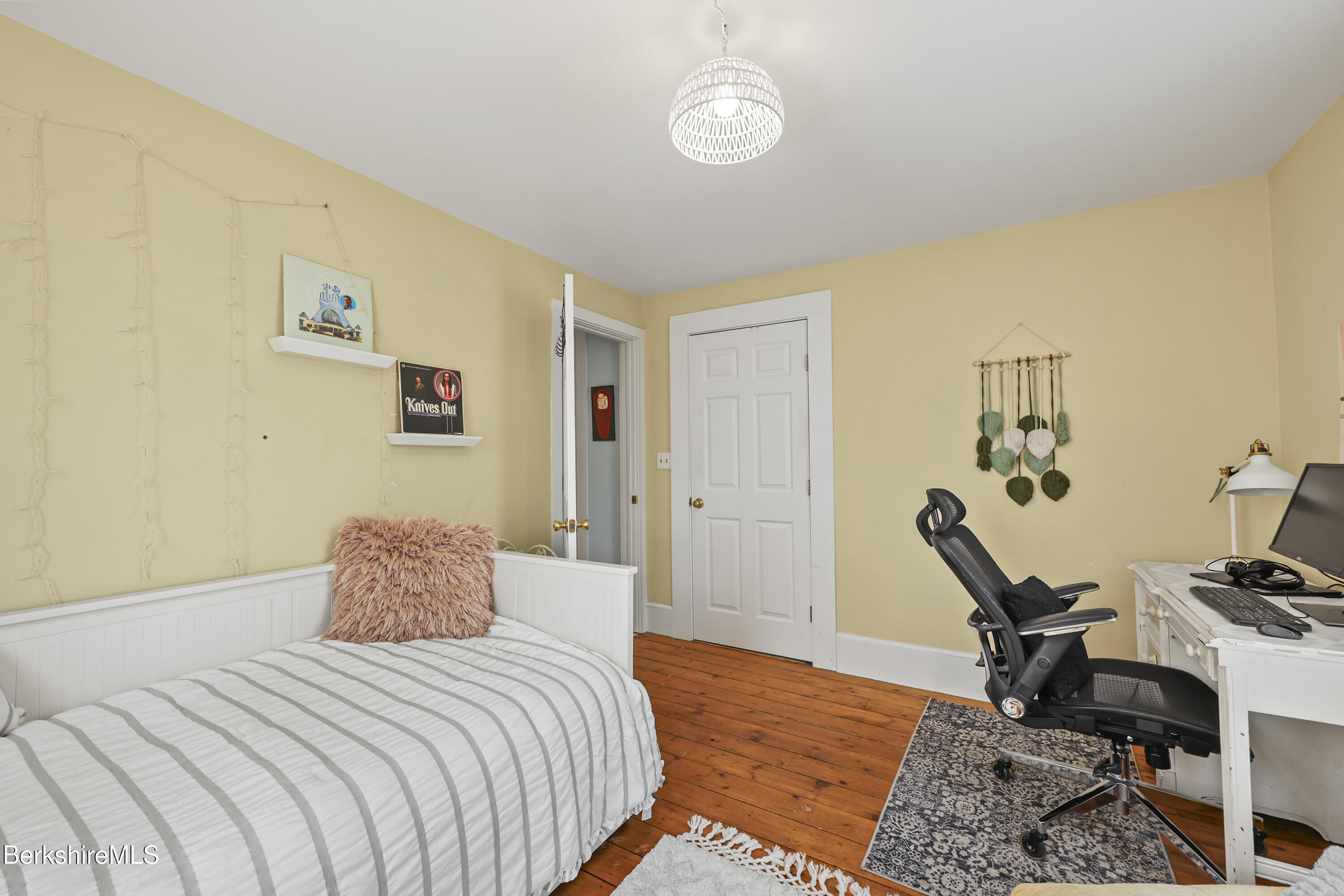 3 Van Schaack Rd