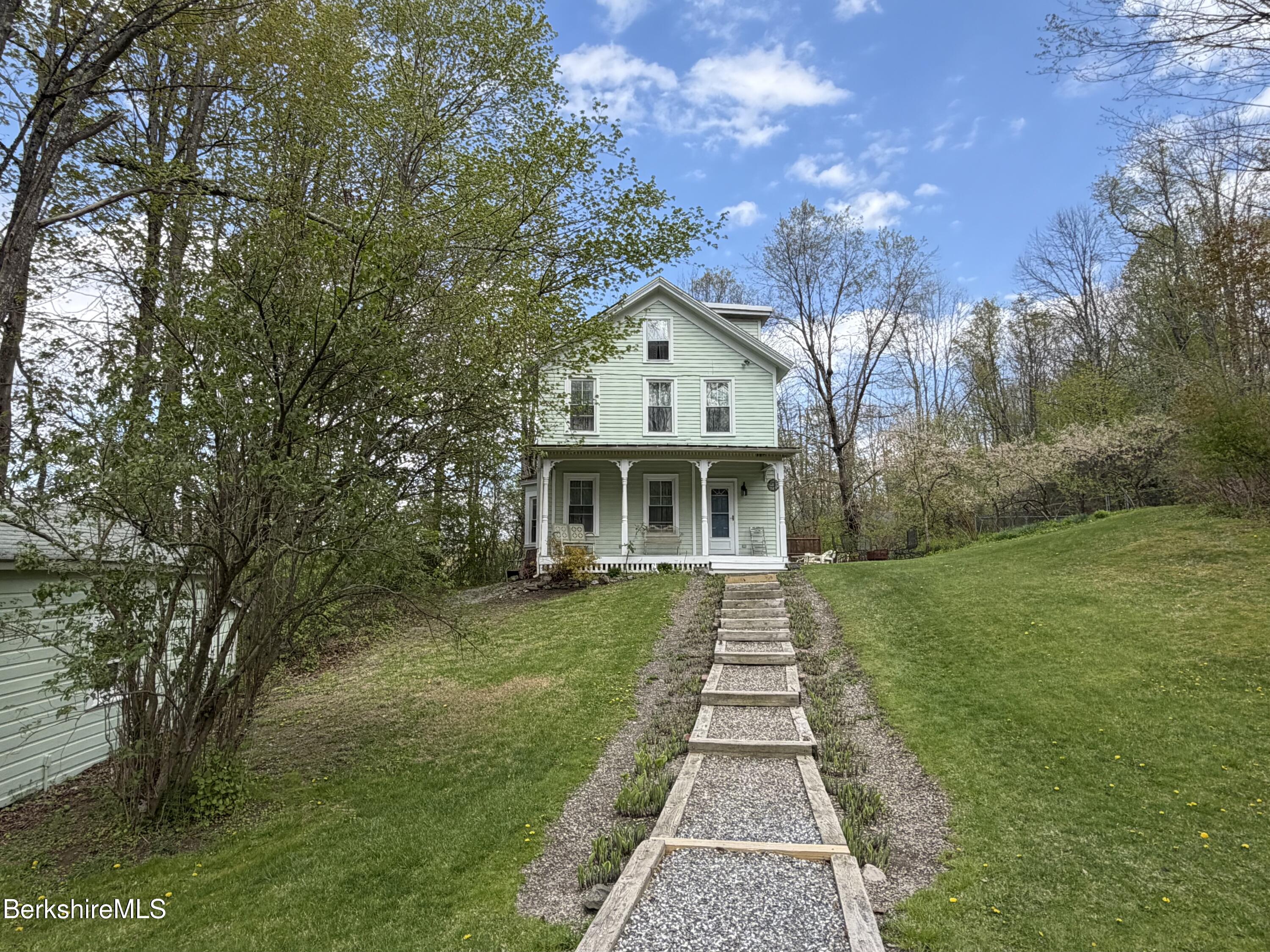 3 Van Schaack Rd