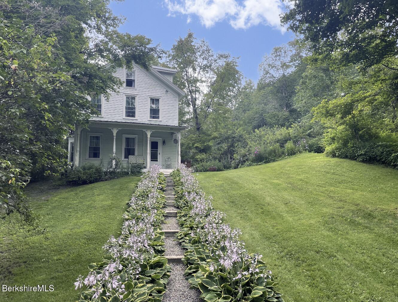 3 Van Schaack Rd