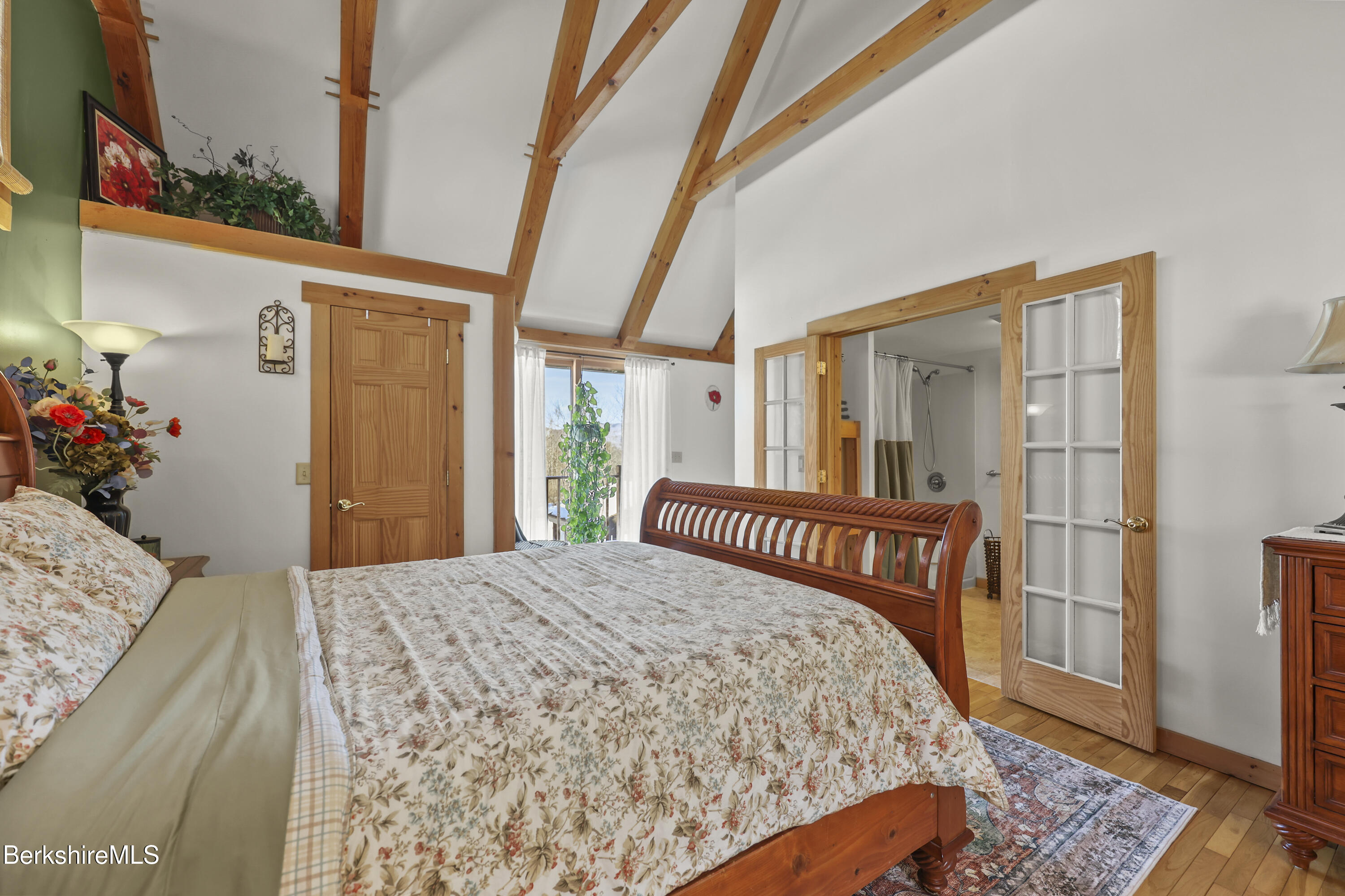 65 Johnny Cake Hill Rd