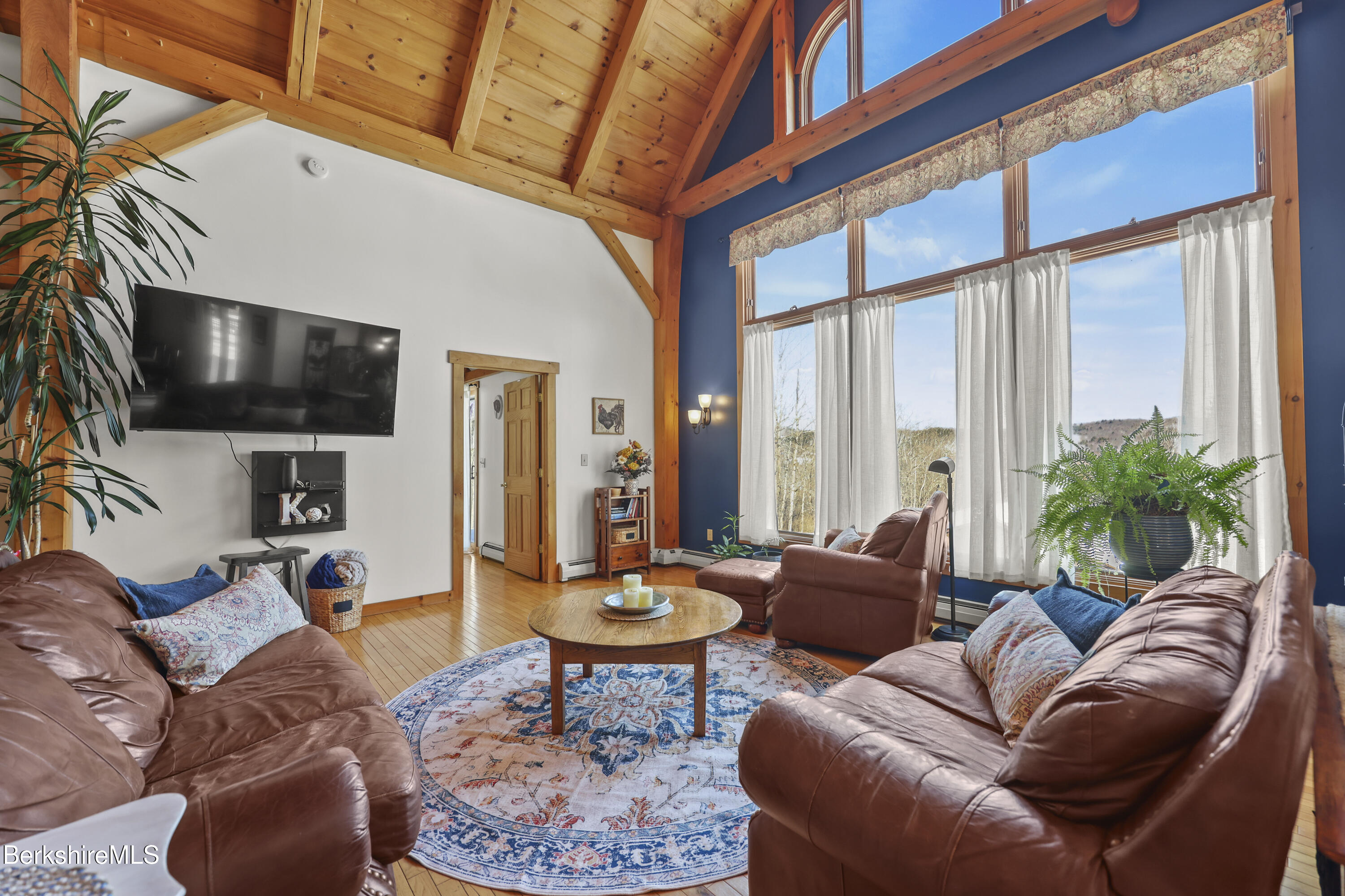 65 Johnny Cake Hill Rd