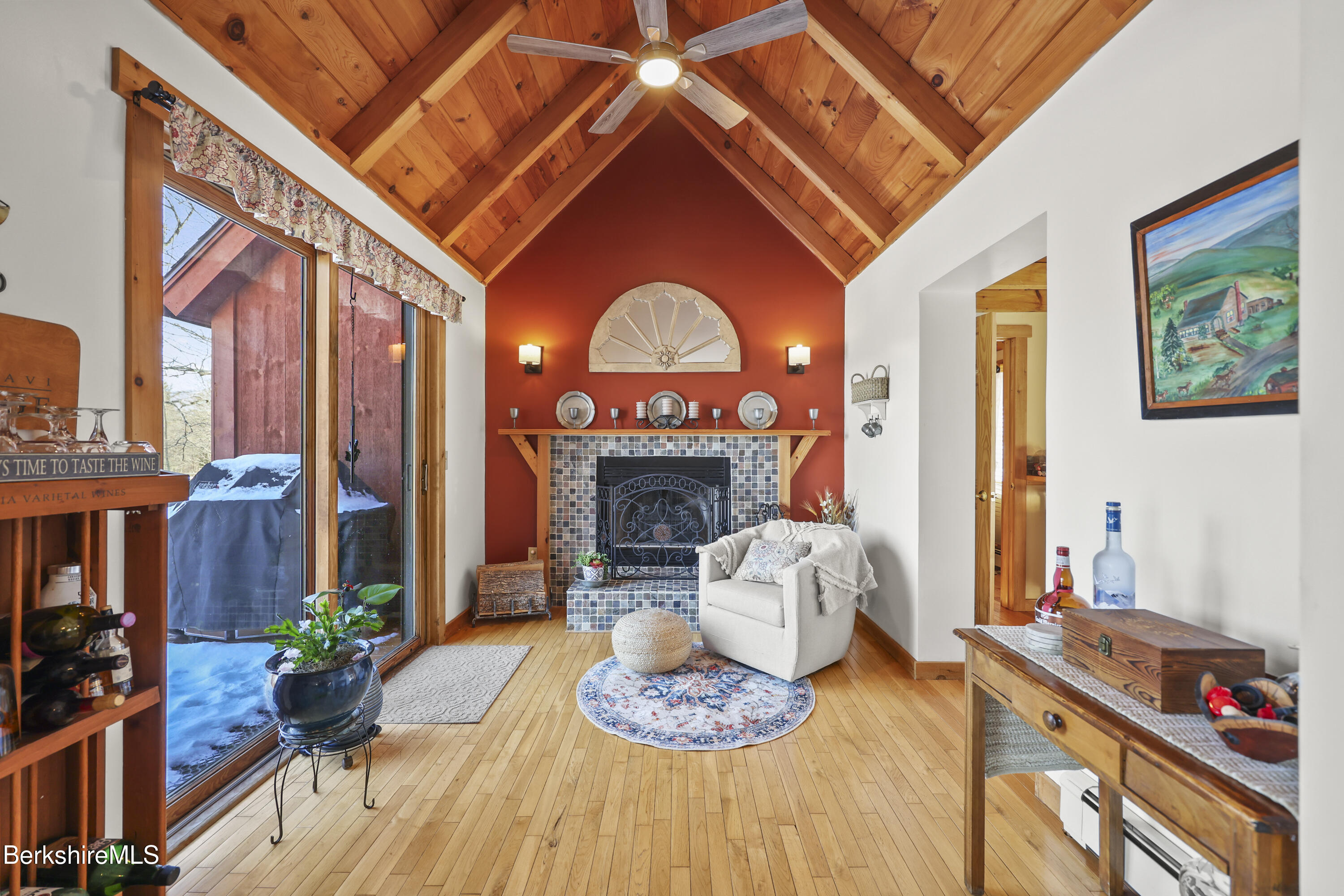 65 Johnny Cake Hill Rd